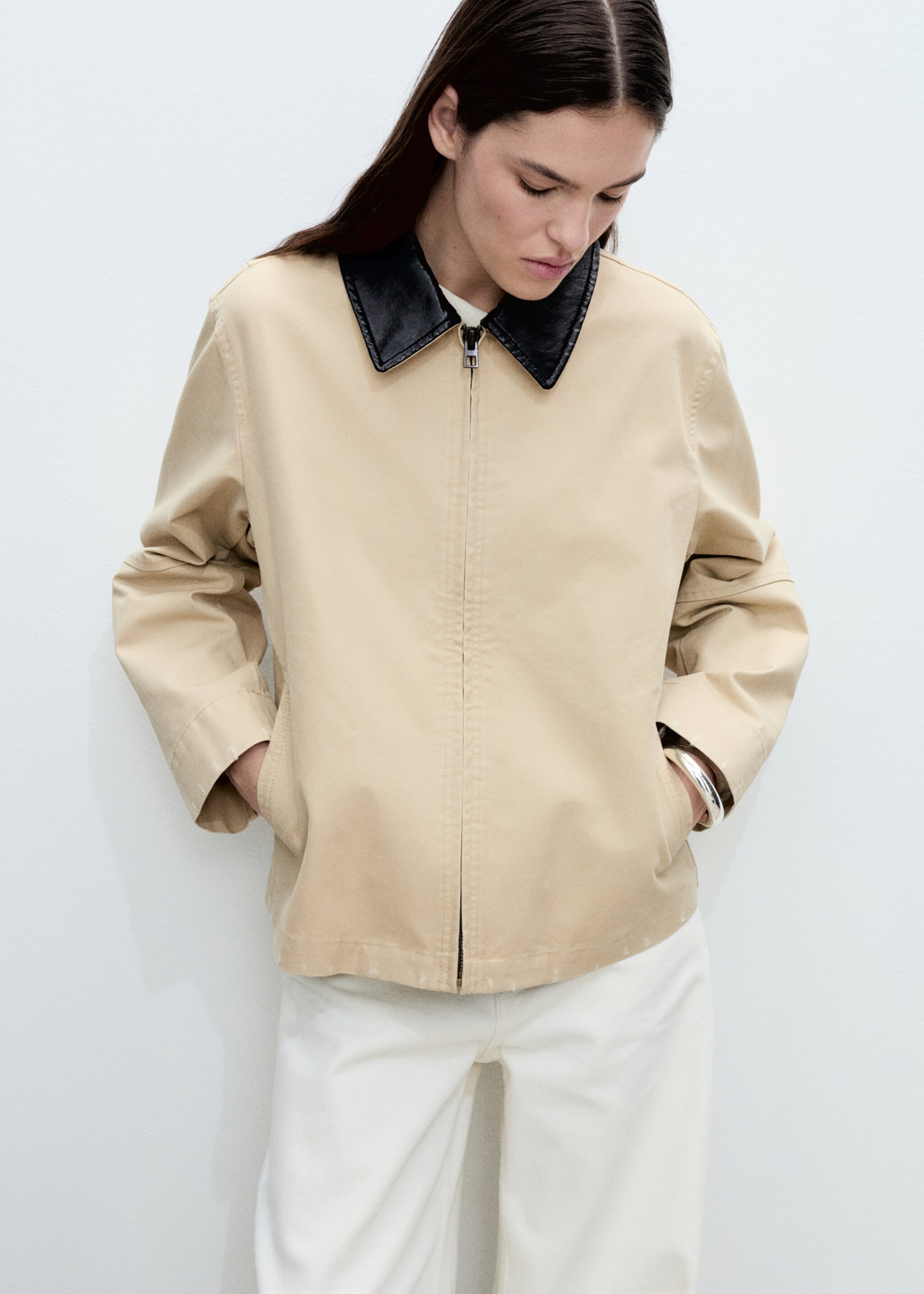 Cotton jacket with contrasting collar - Medium plane, Light/Pastel Grey. Ref: 87075944-00.