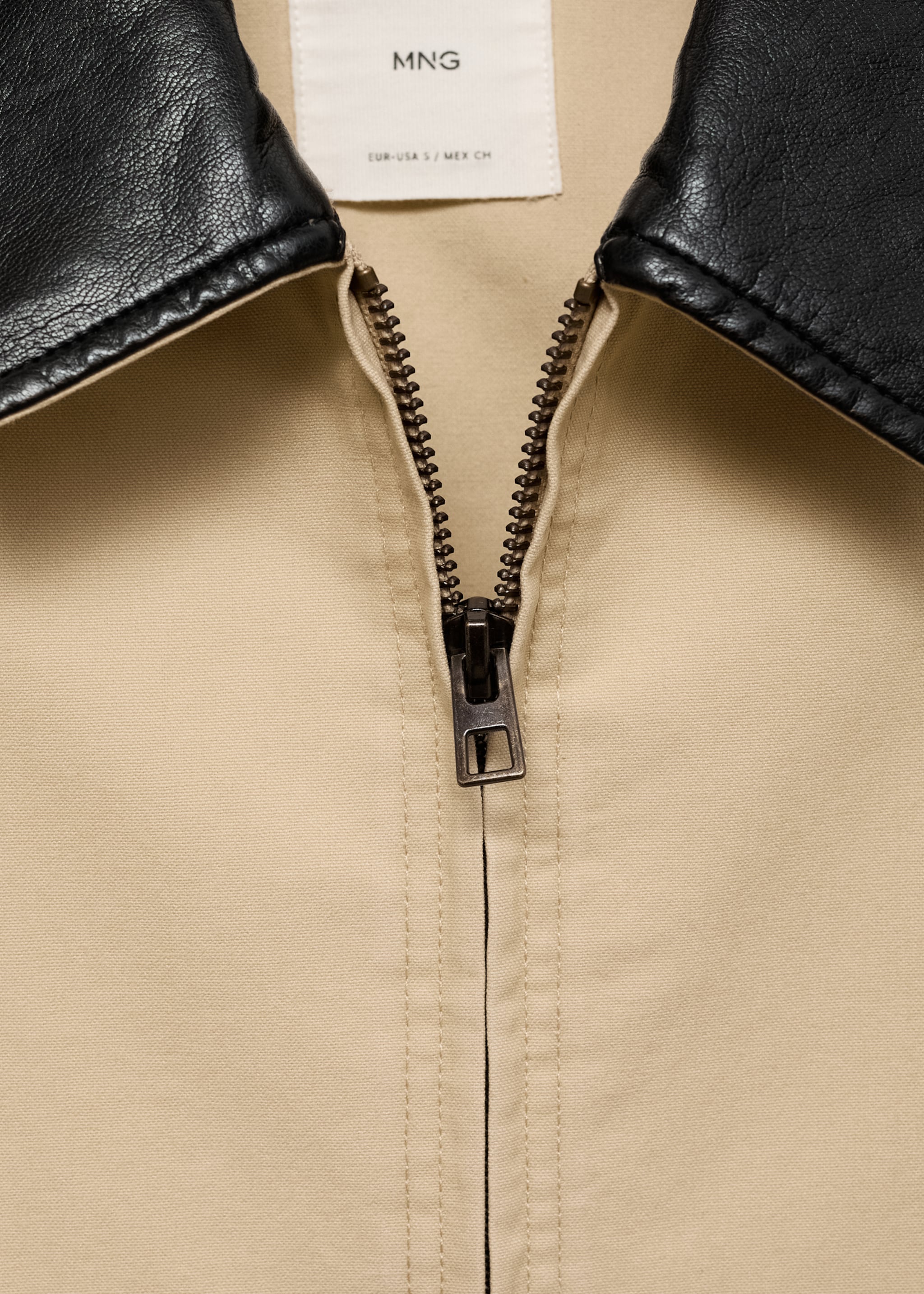 Cotton jacket with contrasting collar - Details of the article 8, Light/Pastel Grey. Ref: 87075944-00.