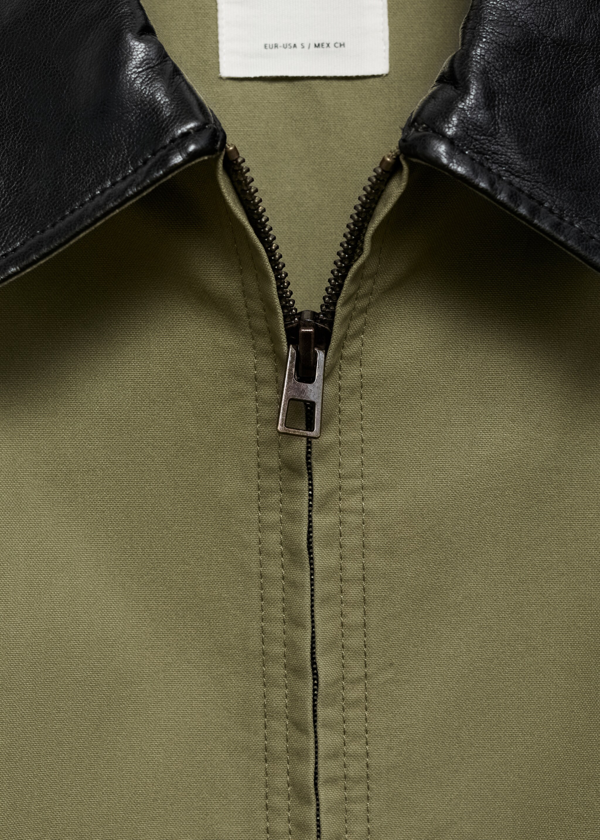 Veste en coton à col contrasté - Détail de l'article 8, Kaki. Ref: 87075944-00.