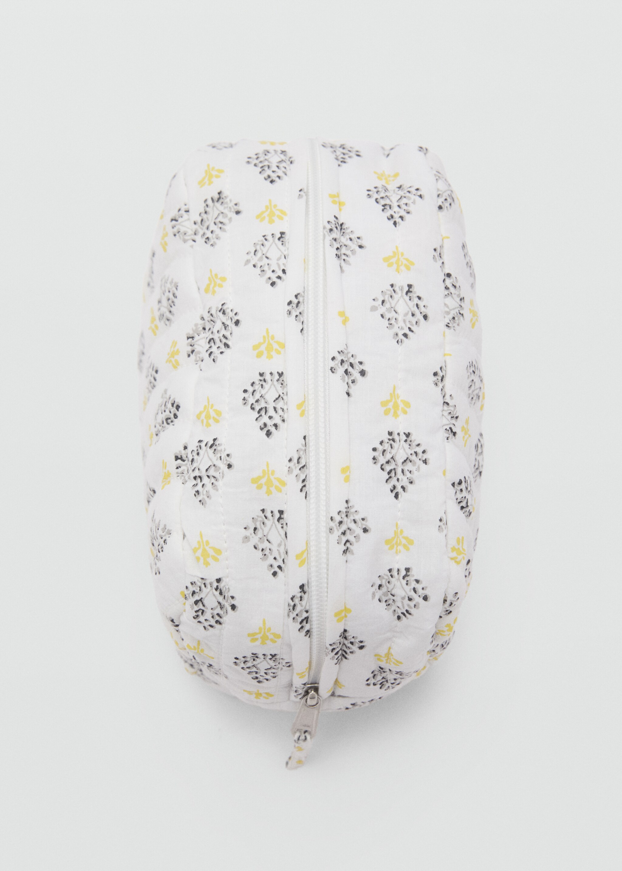 Quilted cosmetic bag - Details of the article 1, Yellow. Ref: 87075955-00.