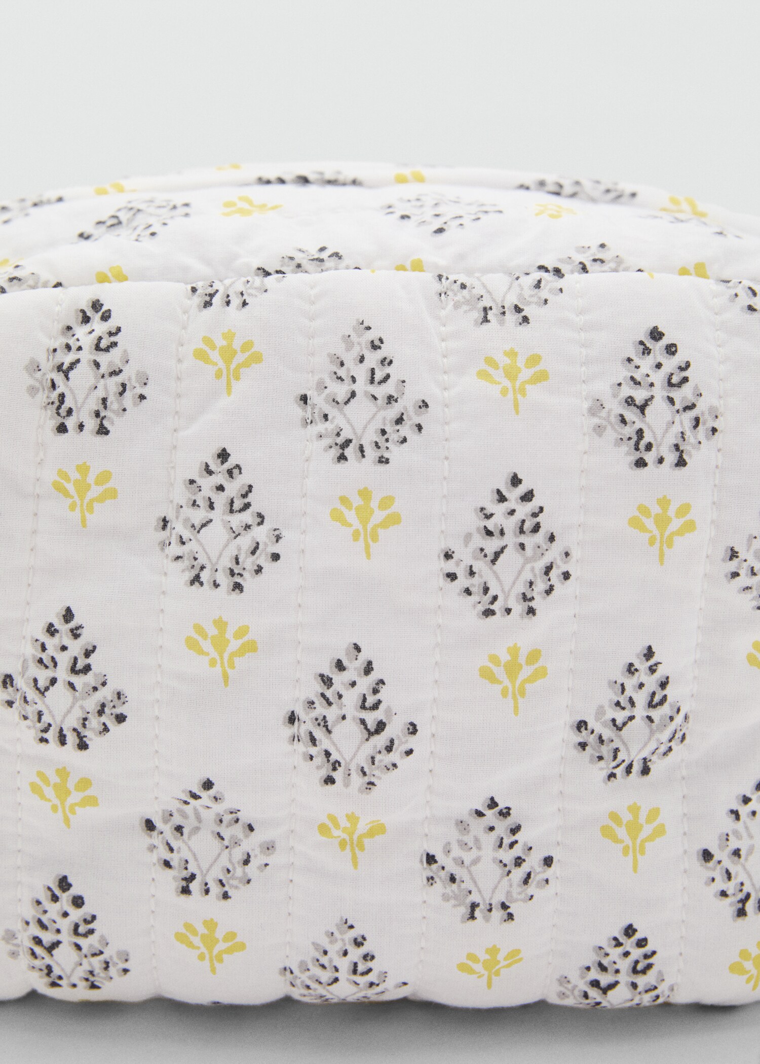 Quilted cosmetic bag - Details of the article 2