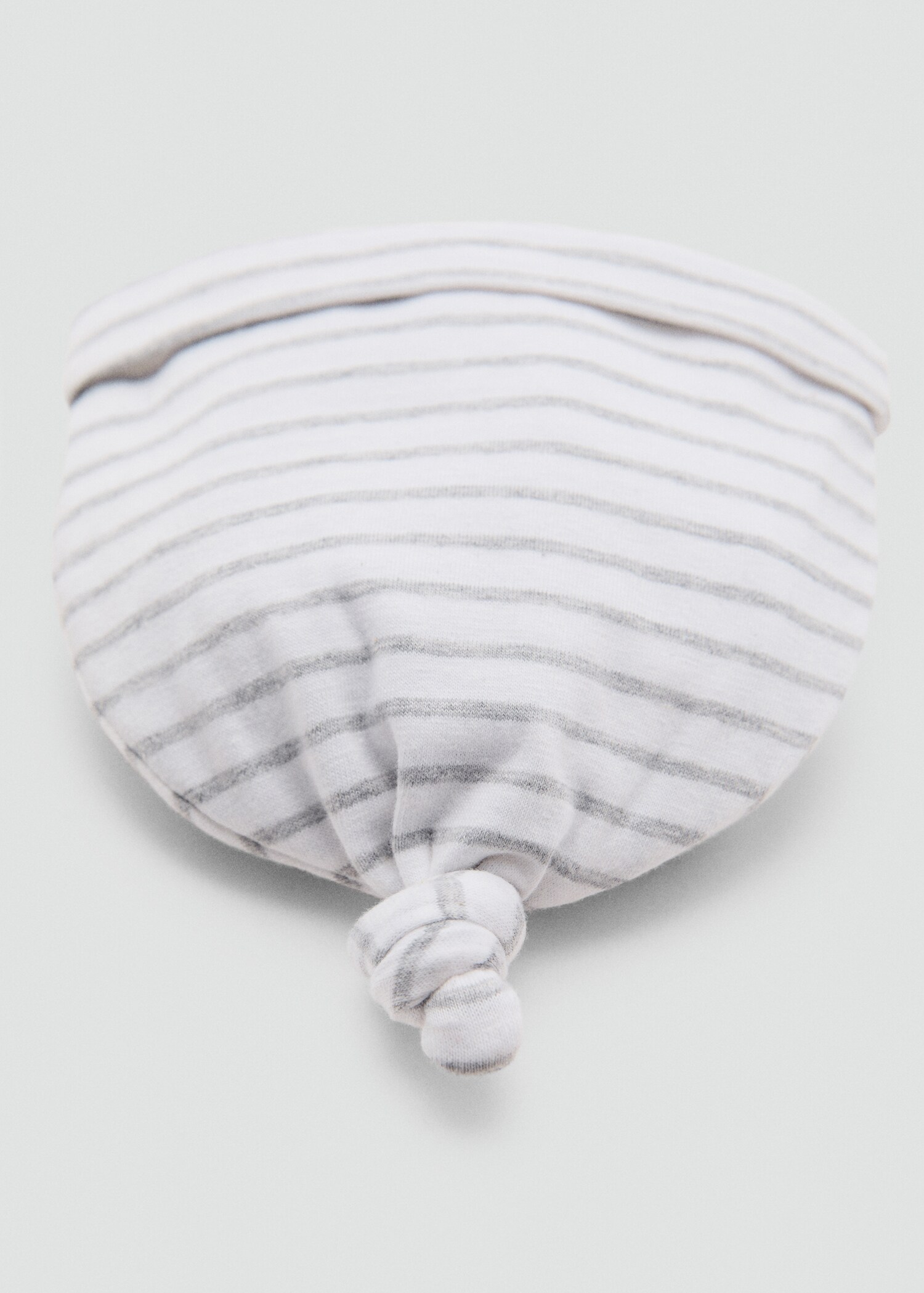 Hat with knot detail - Medium plane