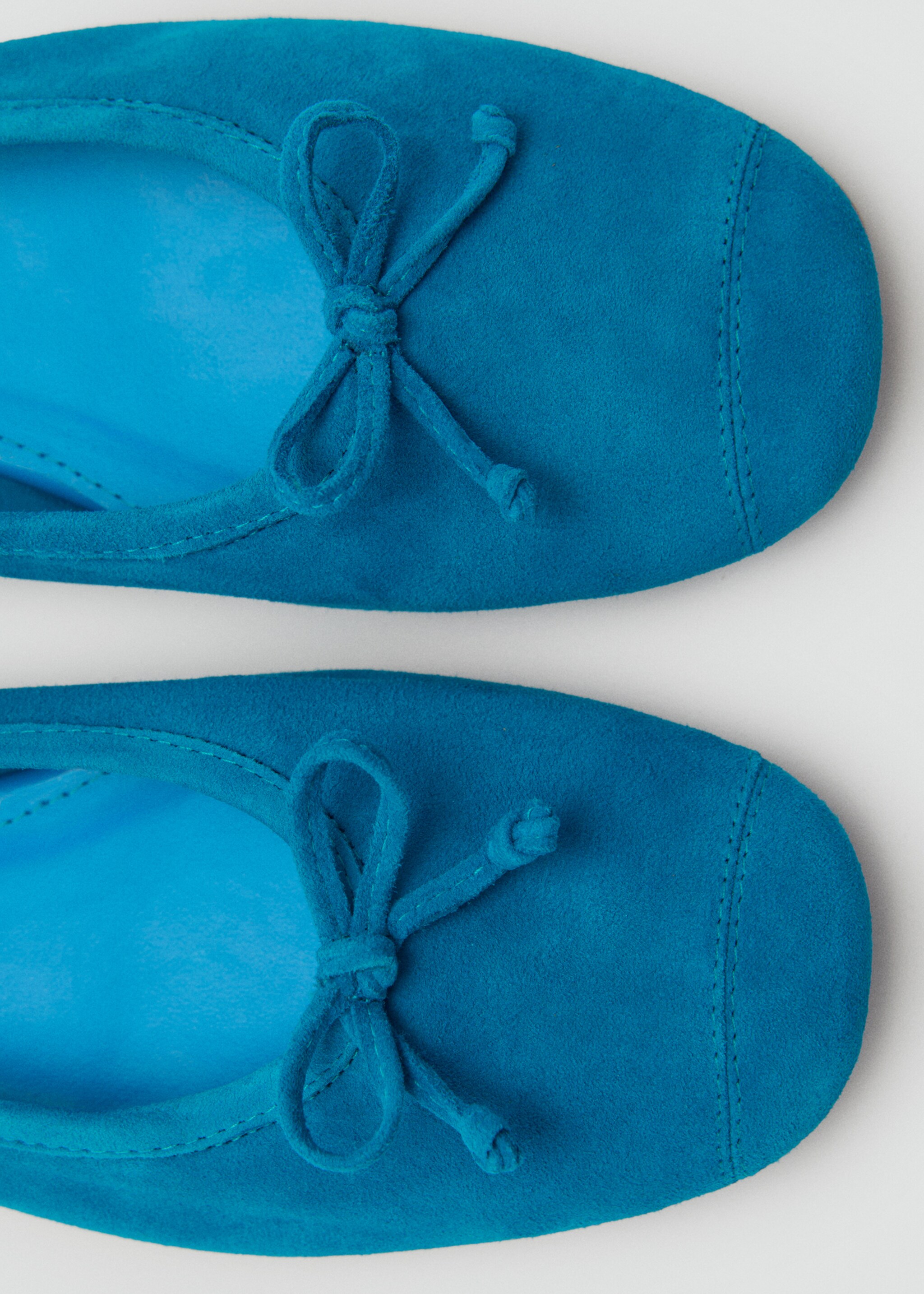 Bailarina ante lazo - Detalle del artículo 1, Azul. Ref: 87075991-00.