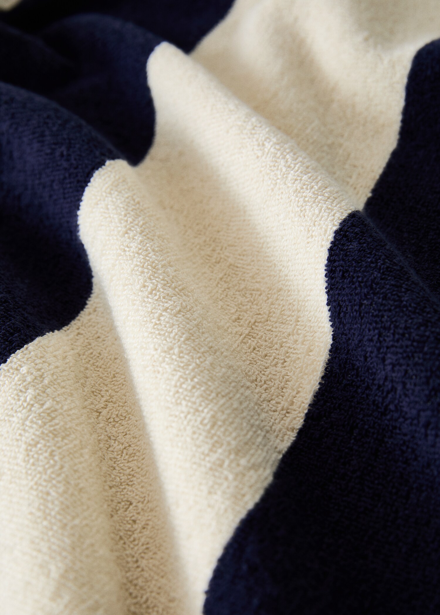 Two-tone kodak-striped beach towel - Details of the article 2