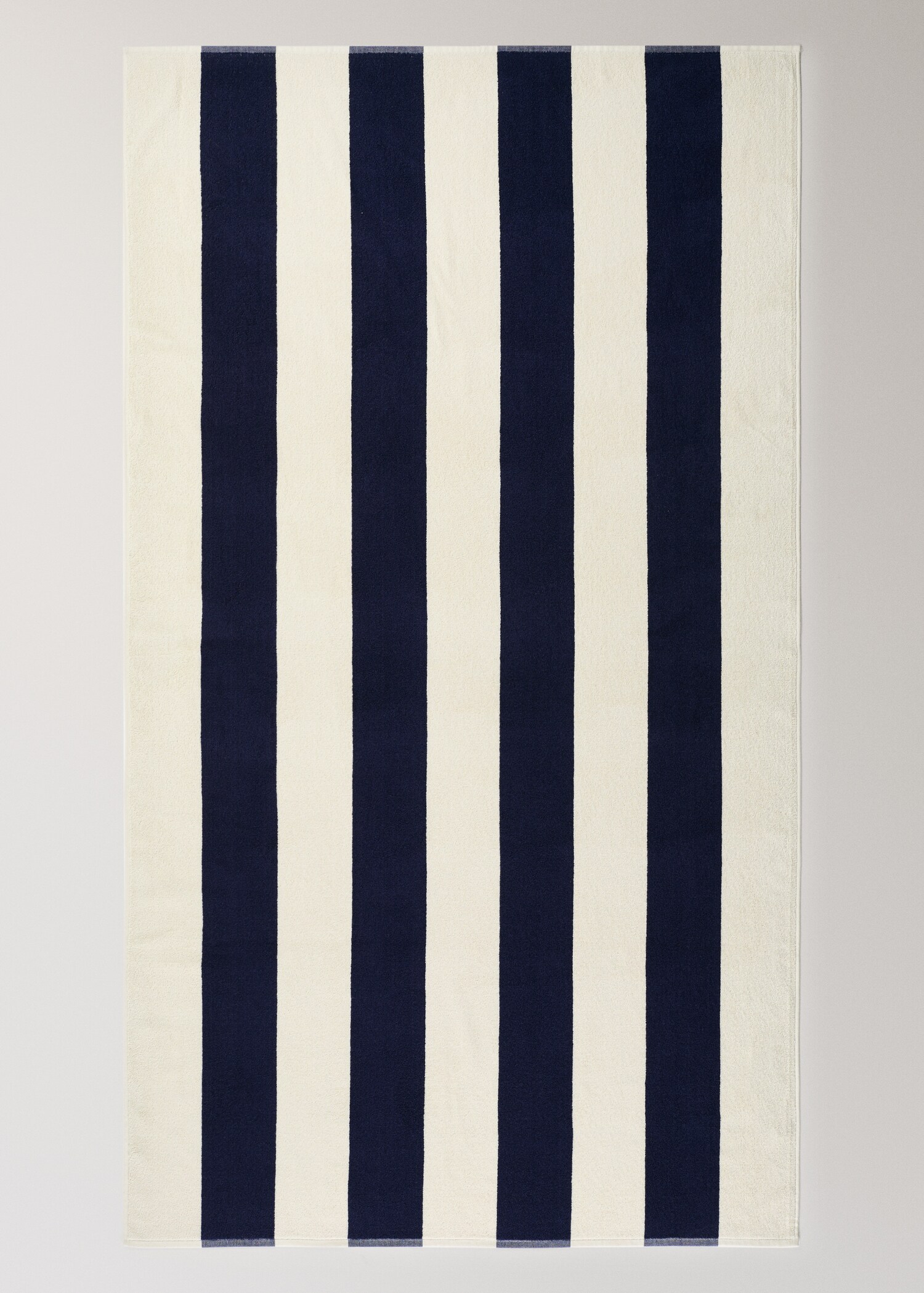 Two-tone kodak-striped beach towel - Details of the article 3