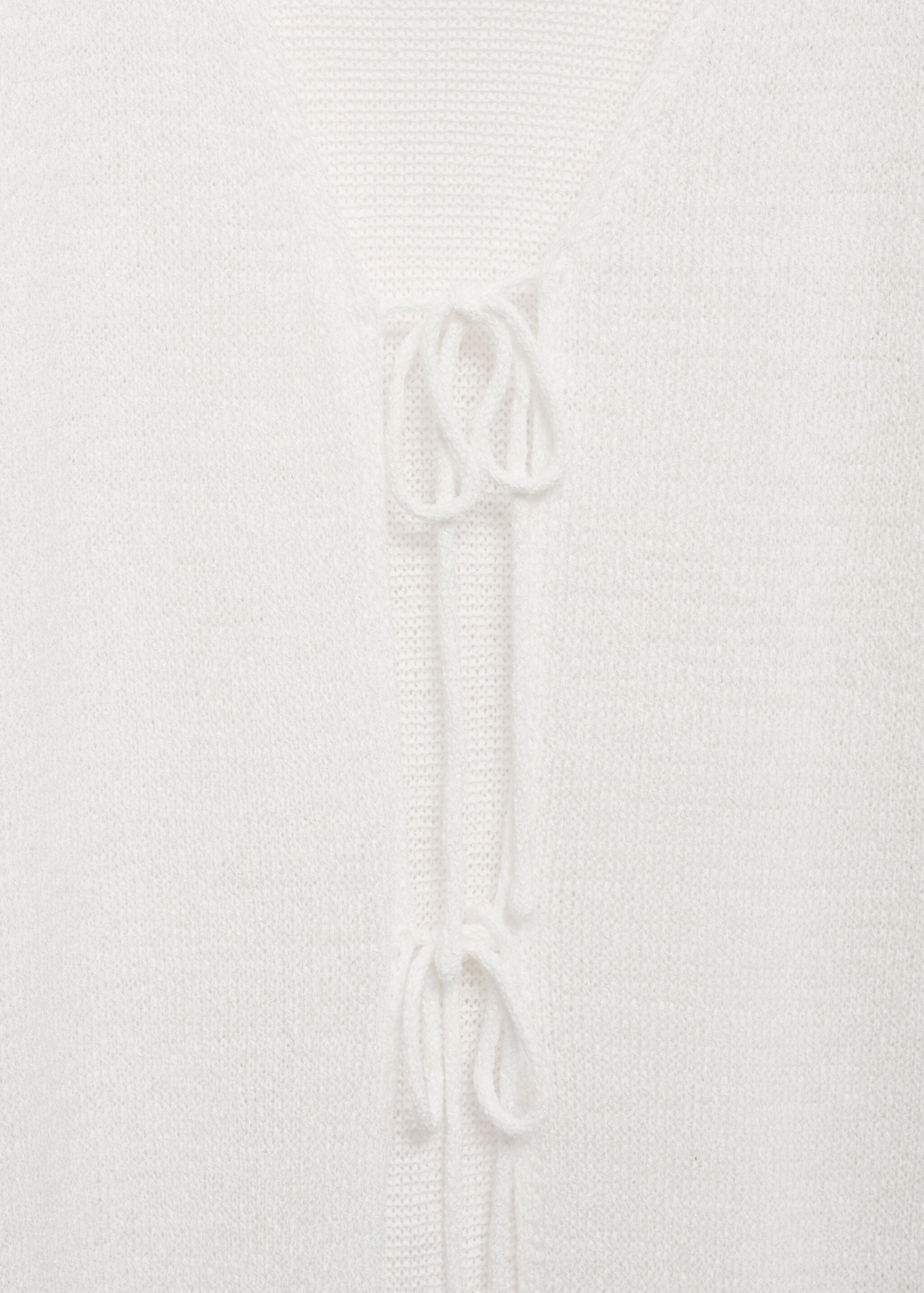 Lang gebreid vest - Detail van het artikel 8, Gebroken wit. Ref: 87076344-00.