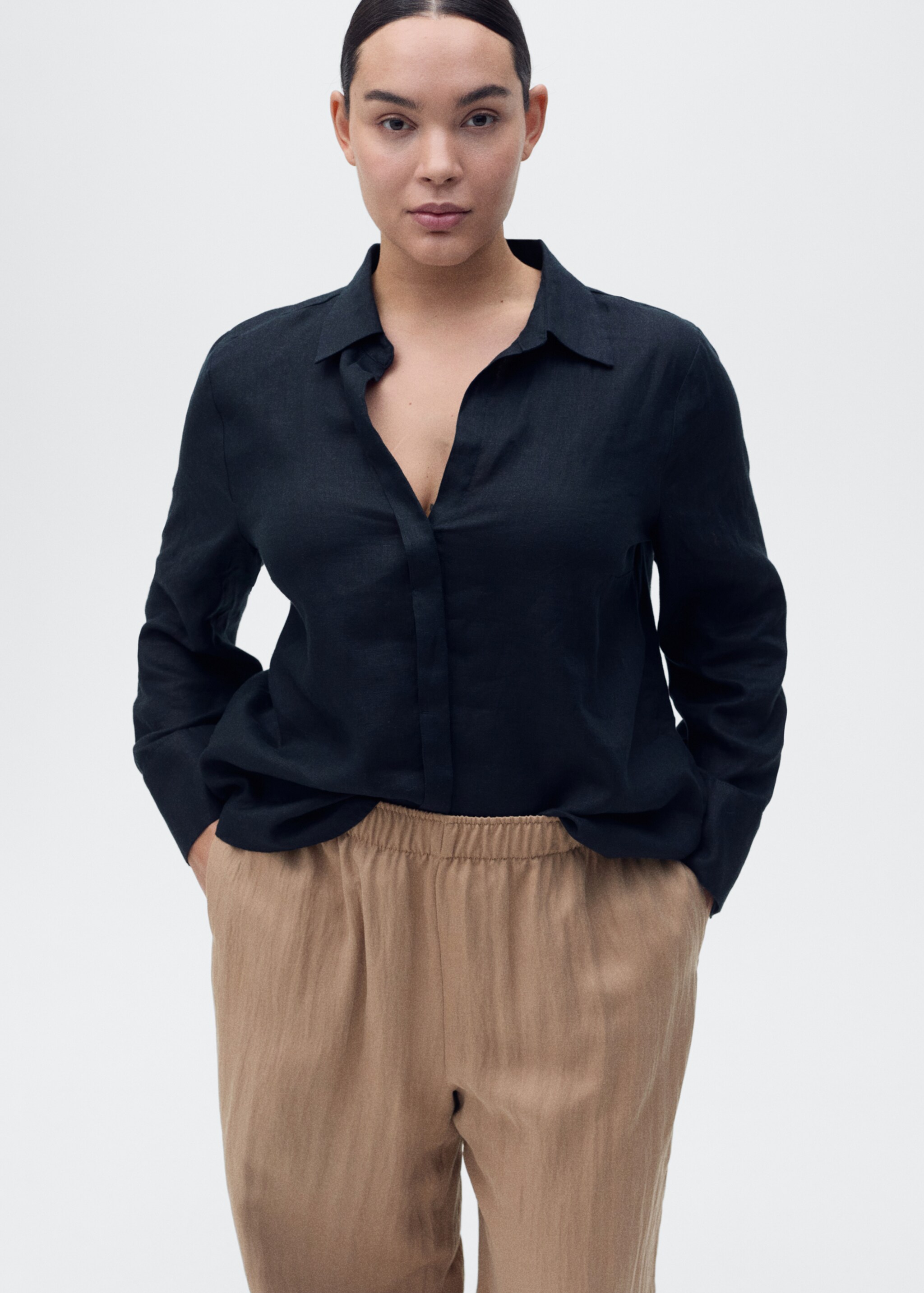 Raka byxor i lyocell med struktur - Detaljer om artikeln 5, Mellanbrun. Ref: 87076360-00.