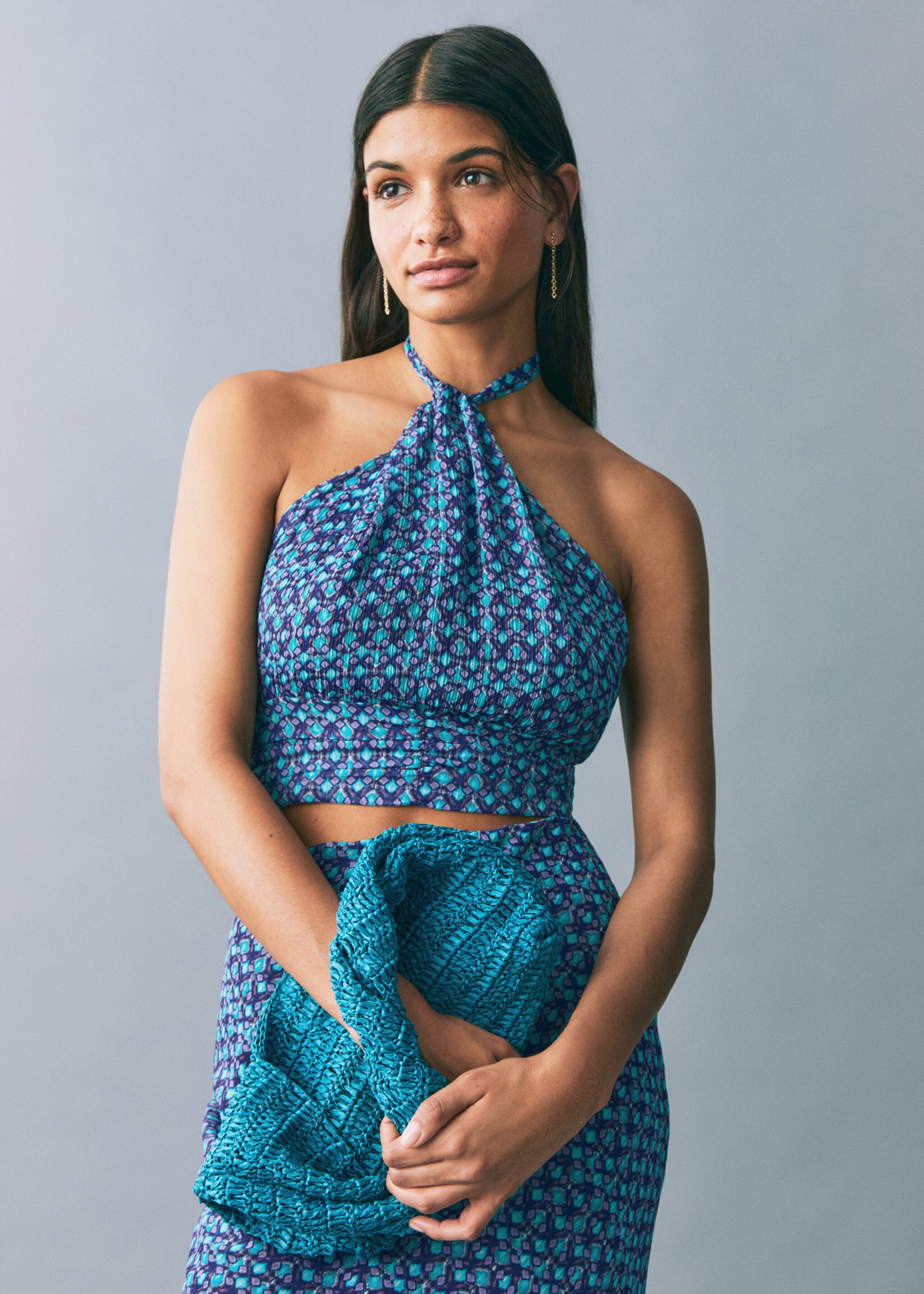 Halter-neck printed top - Medium plane, Turquoise. Ref: 87076361-00.