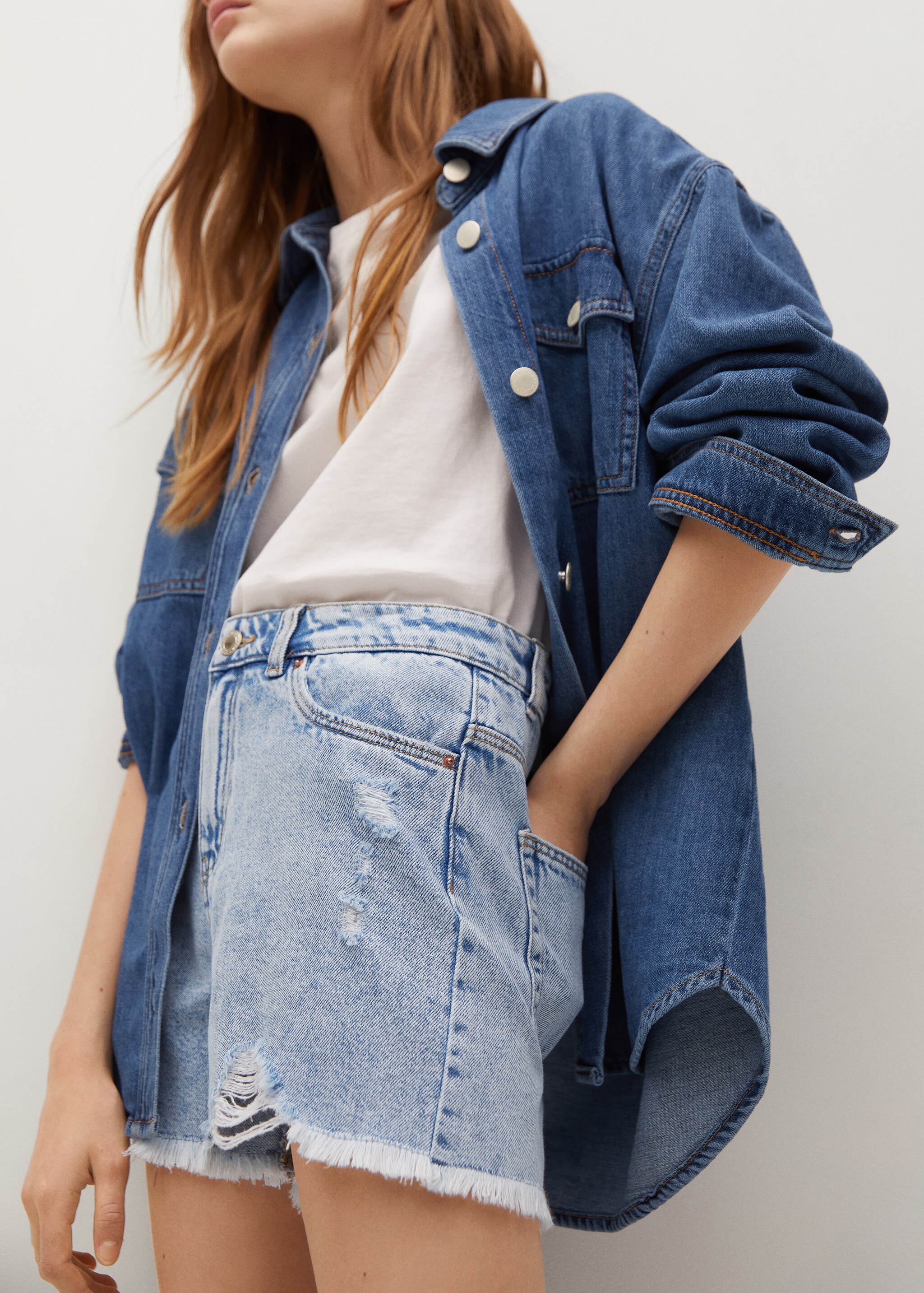 Short denim rotos decorativos - Detalle del artículo 1