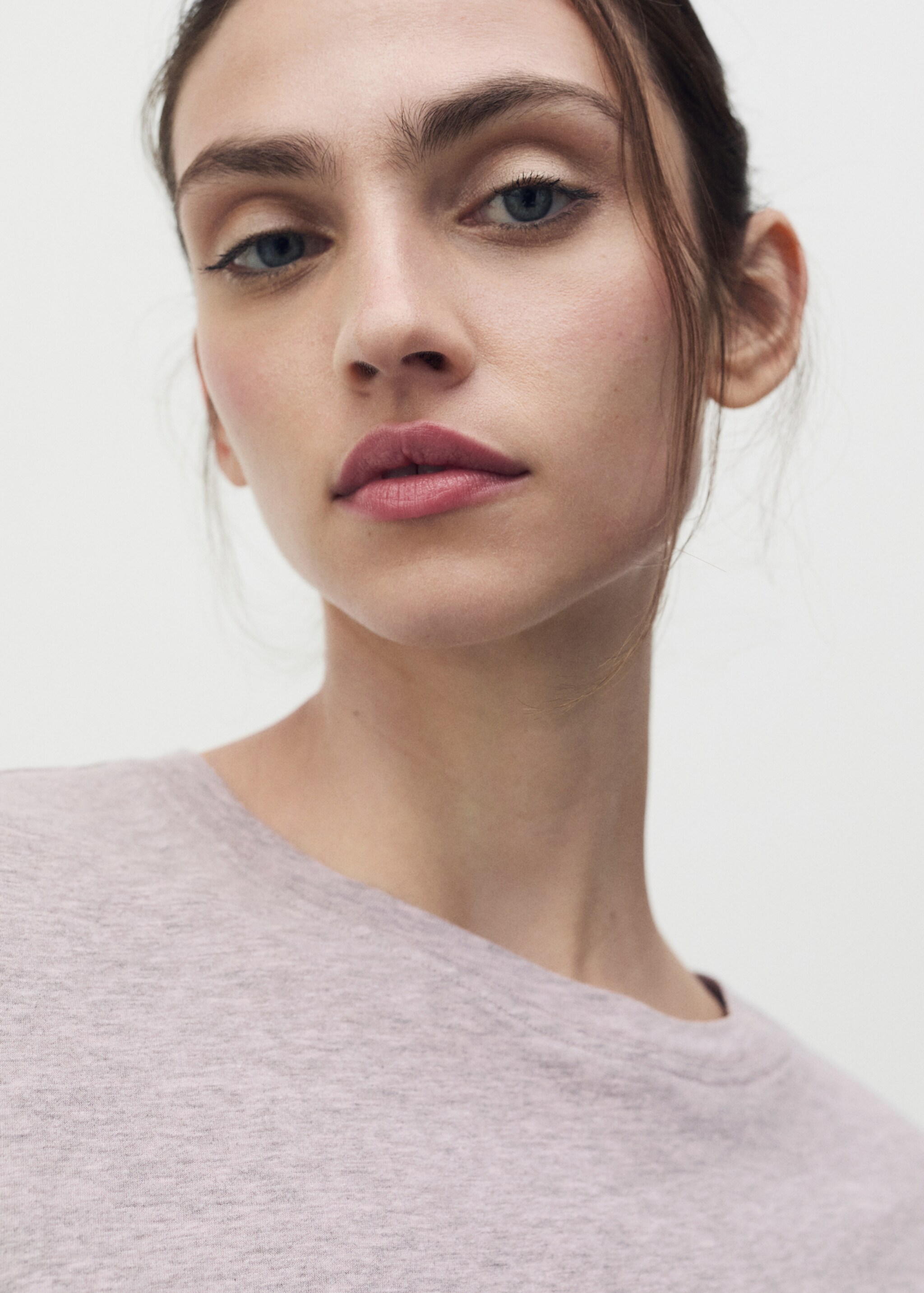 Kortärmad t-shirt bomull - Detaljer om artikeln 1, Lila. Ref: 87076709-00.