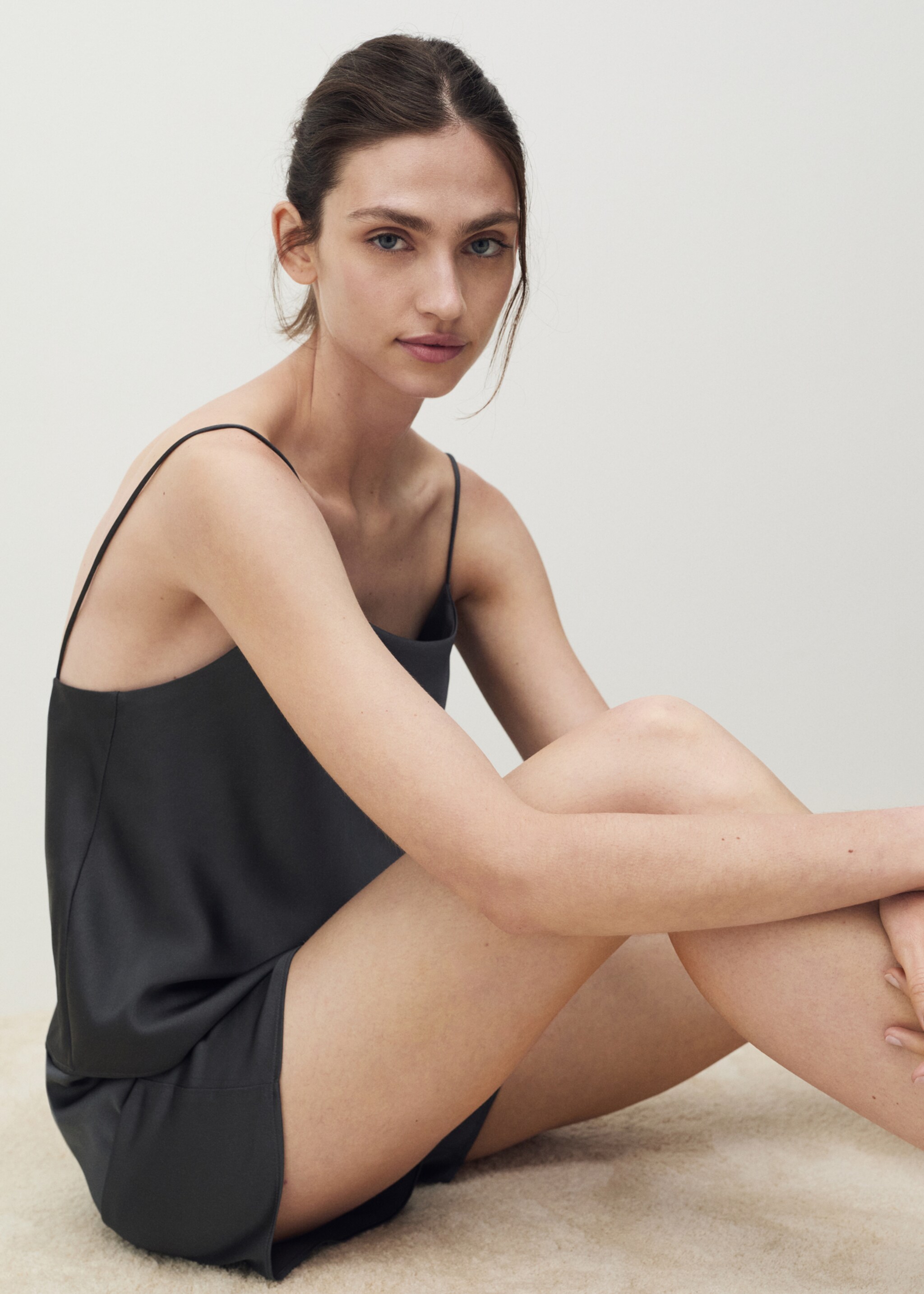 Satin bow shorts - Details of the article 2, Dark Grey. Ref: 87076713-00.