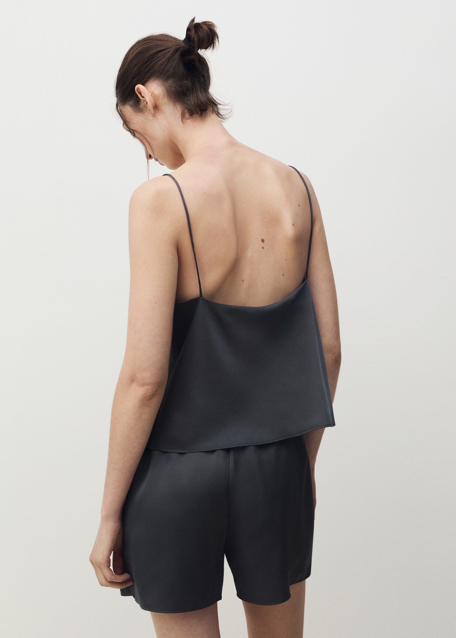 Satin bow shorts - Reverse of the article