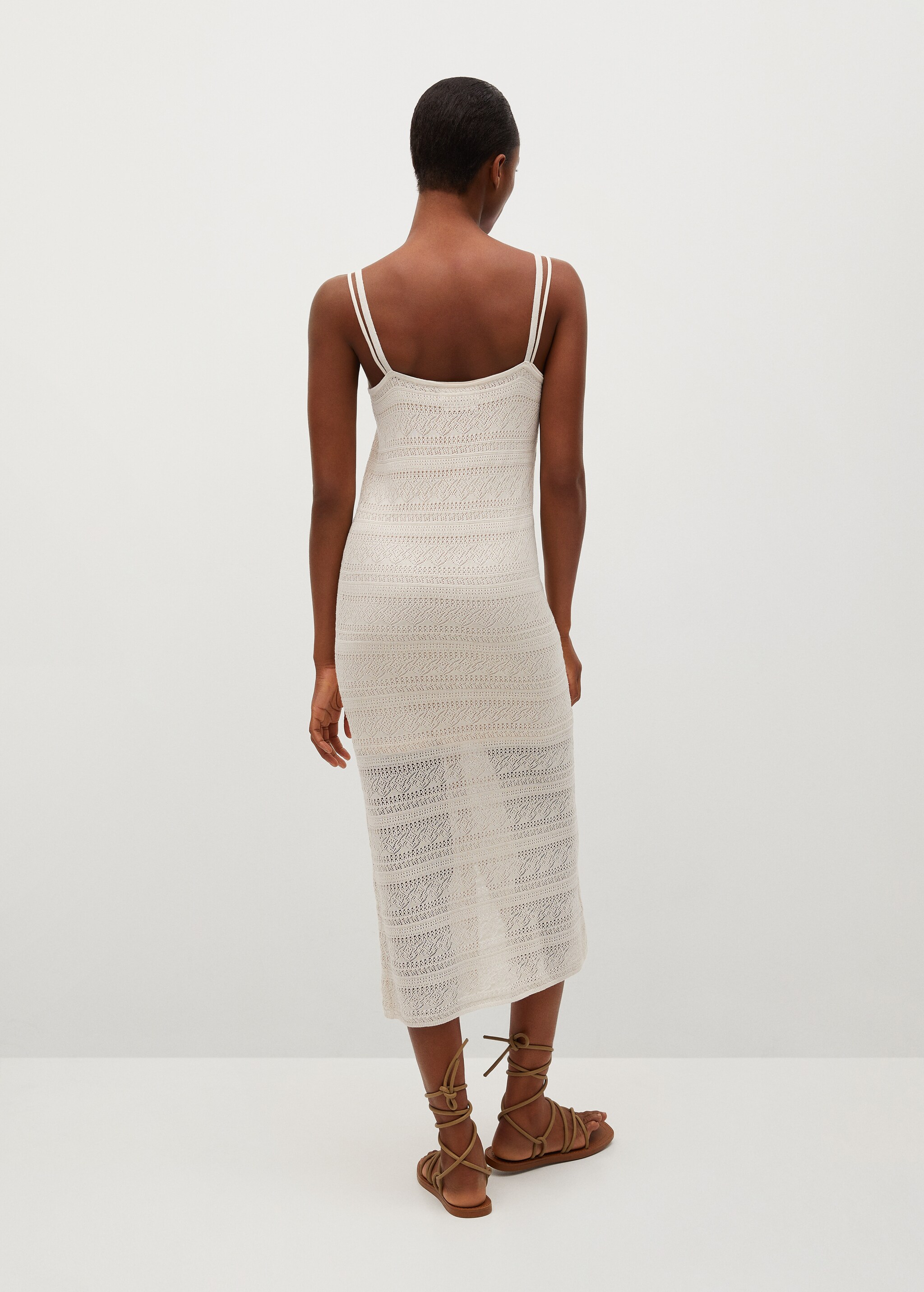 Häkelkleid mit Knöpfen - Rückseite des Artikels