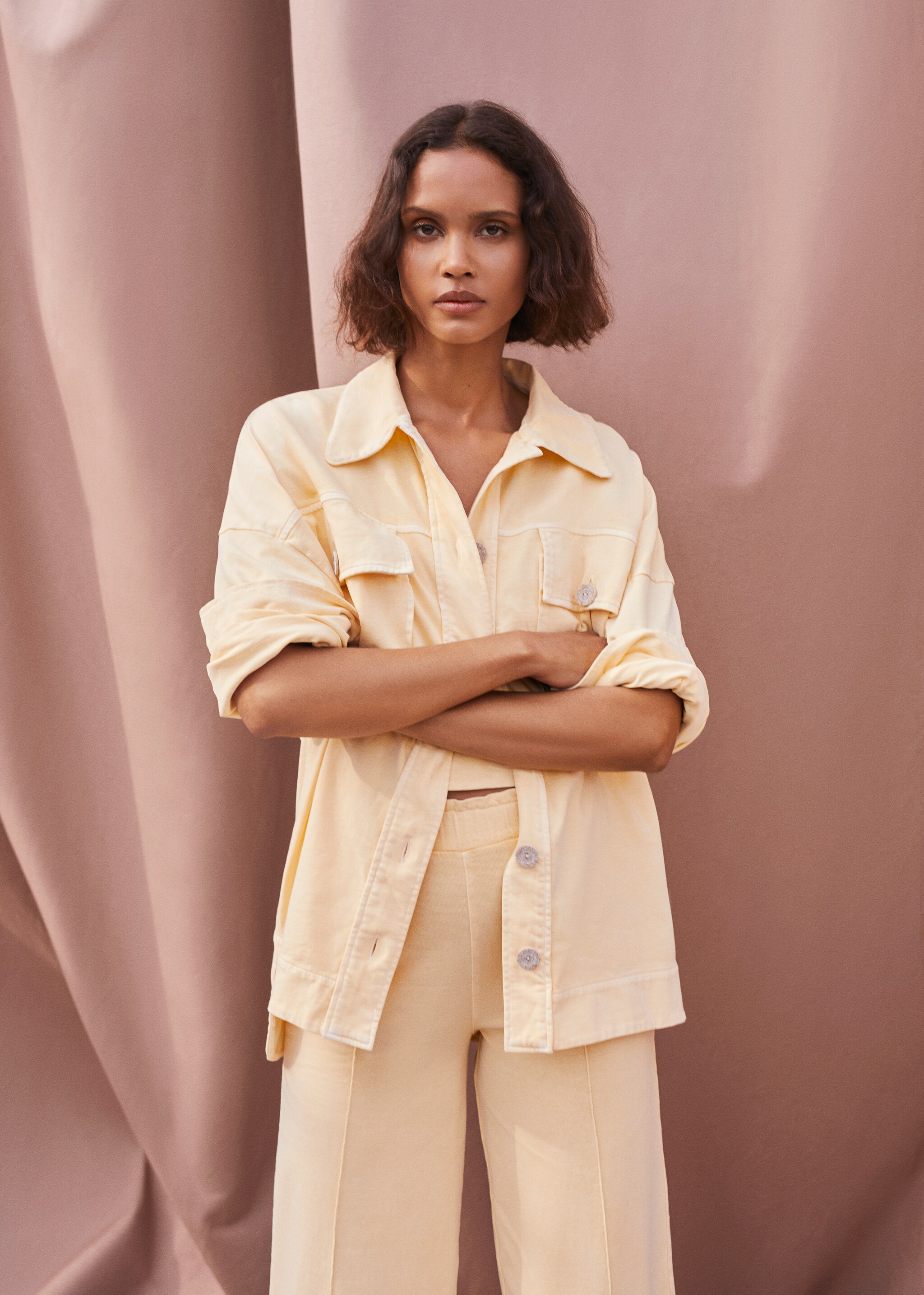 Mit Mineralfarbstoffen gefärbtes Baumwoll-Overshirt - Detail des Artikels 5