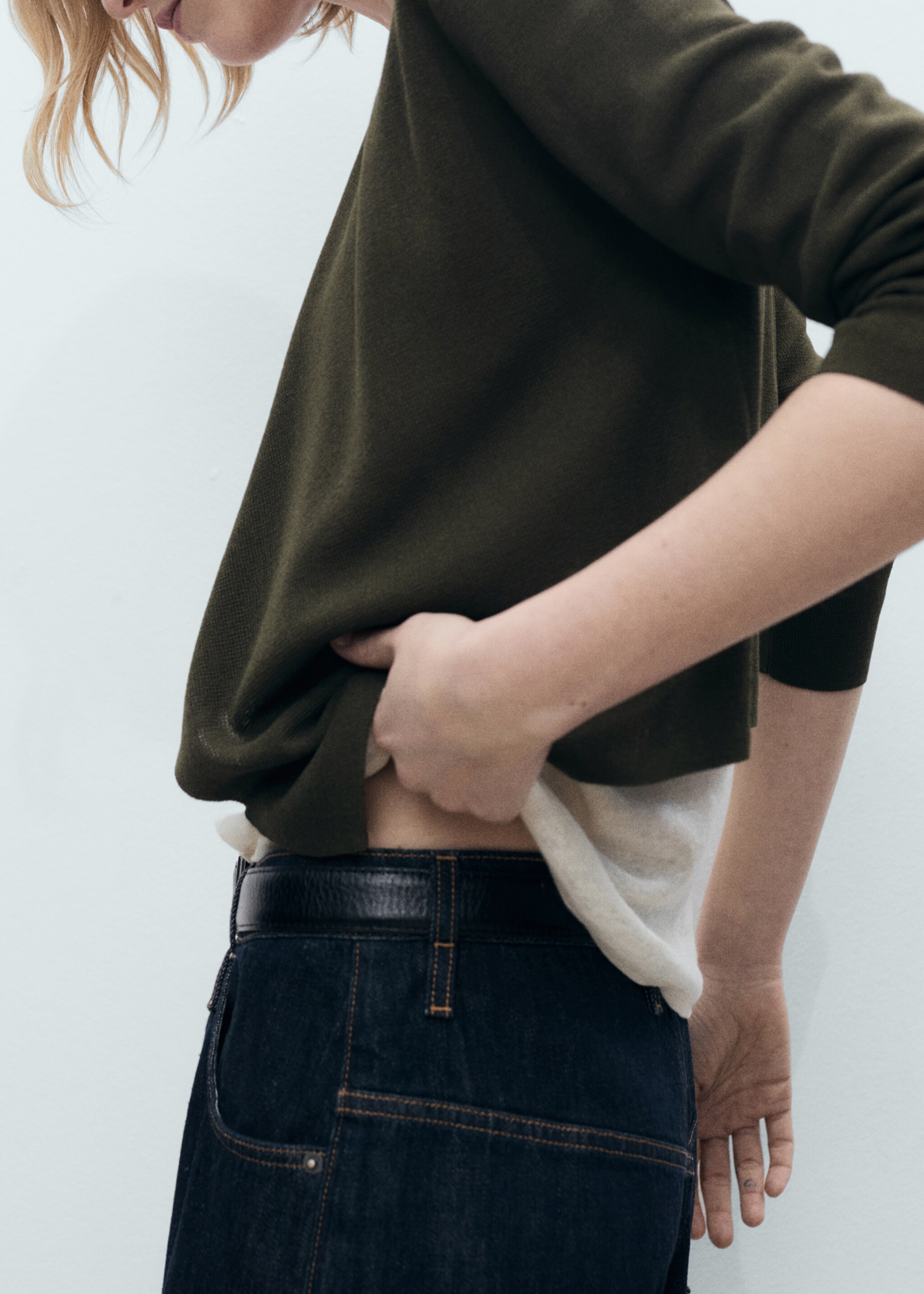 Knitted cropped cardigan - Details of the article 6, Dark Green. Ref: 87077174-00.