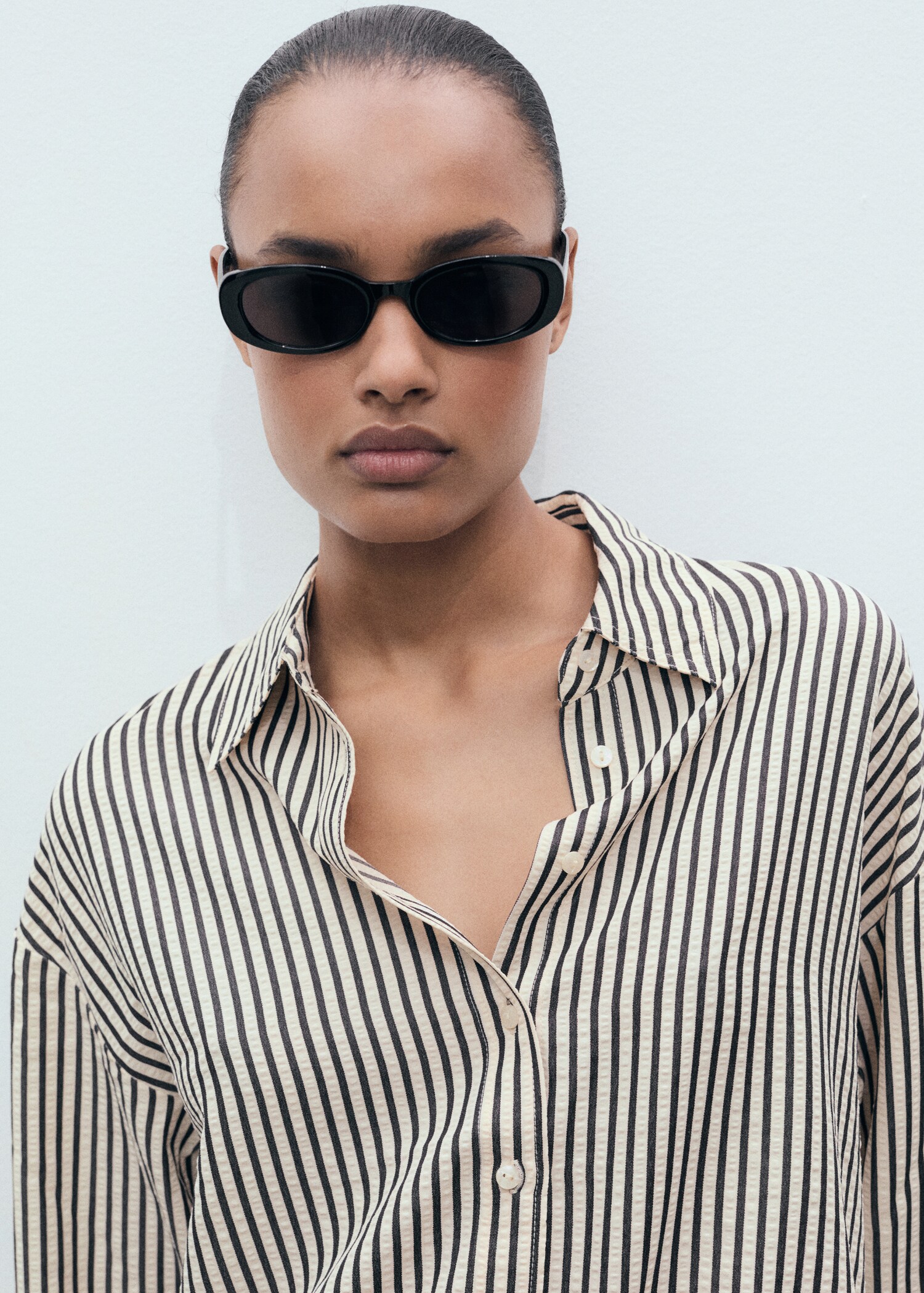 Striped textured shirt - Details of the article 1