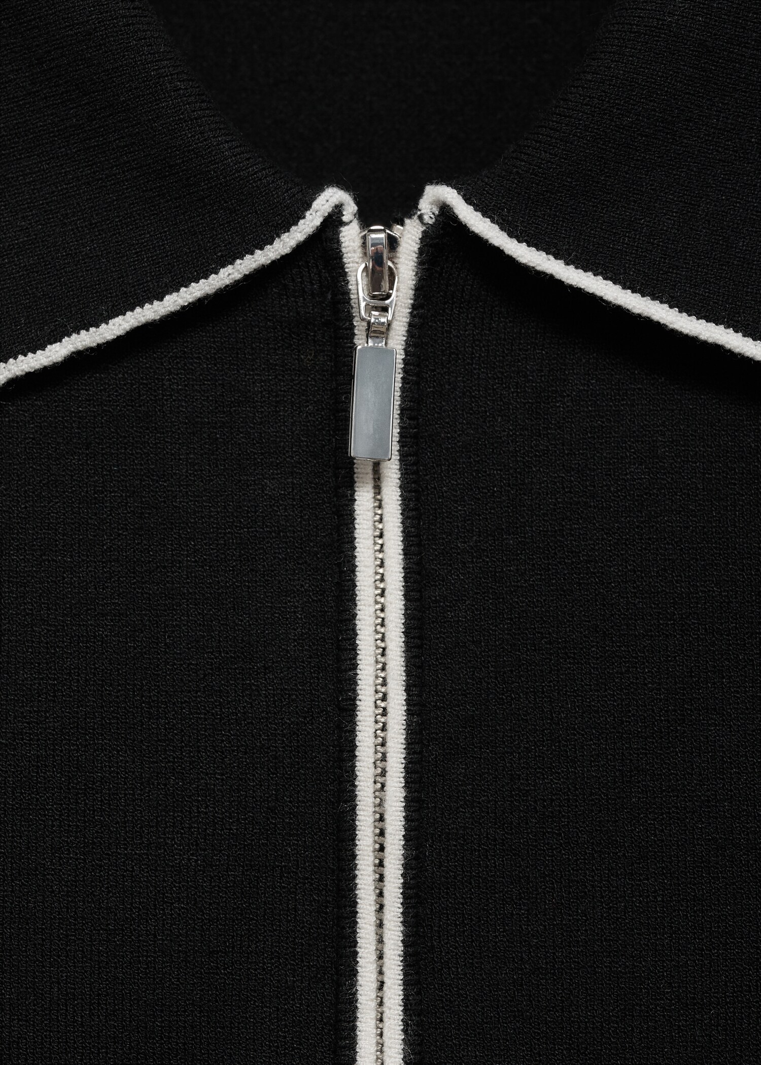 Πουλόβερ με γιακά πόλο με ραφές σε χρωματική αντίθεση - Λεπτομέρεια του προϊόντος 8