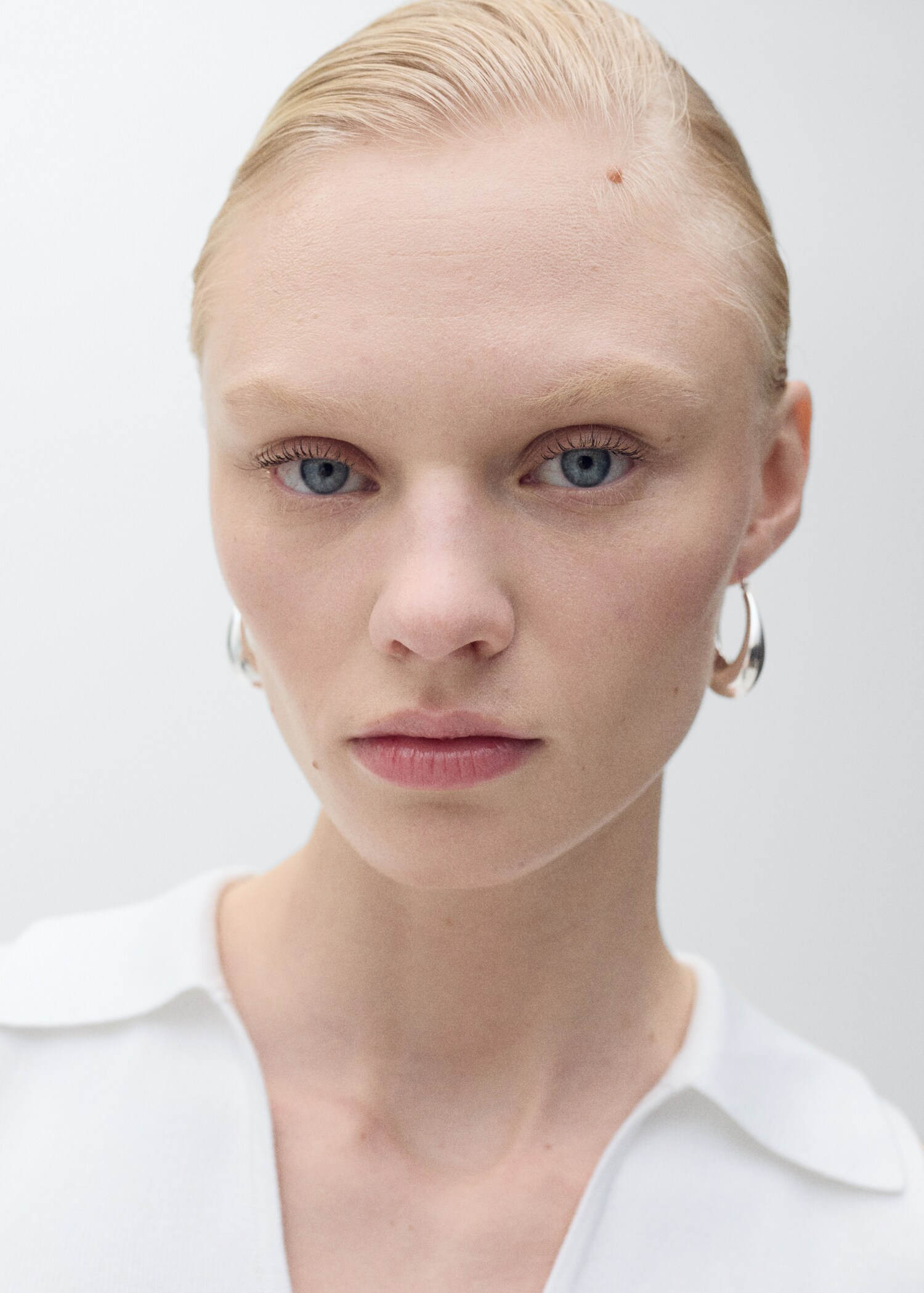 Polo-neck knitted top - Details of the article 1