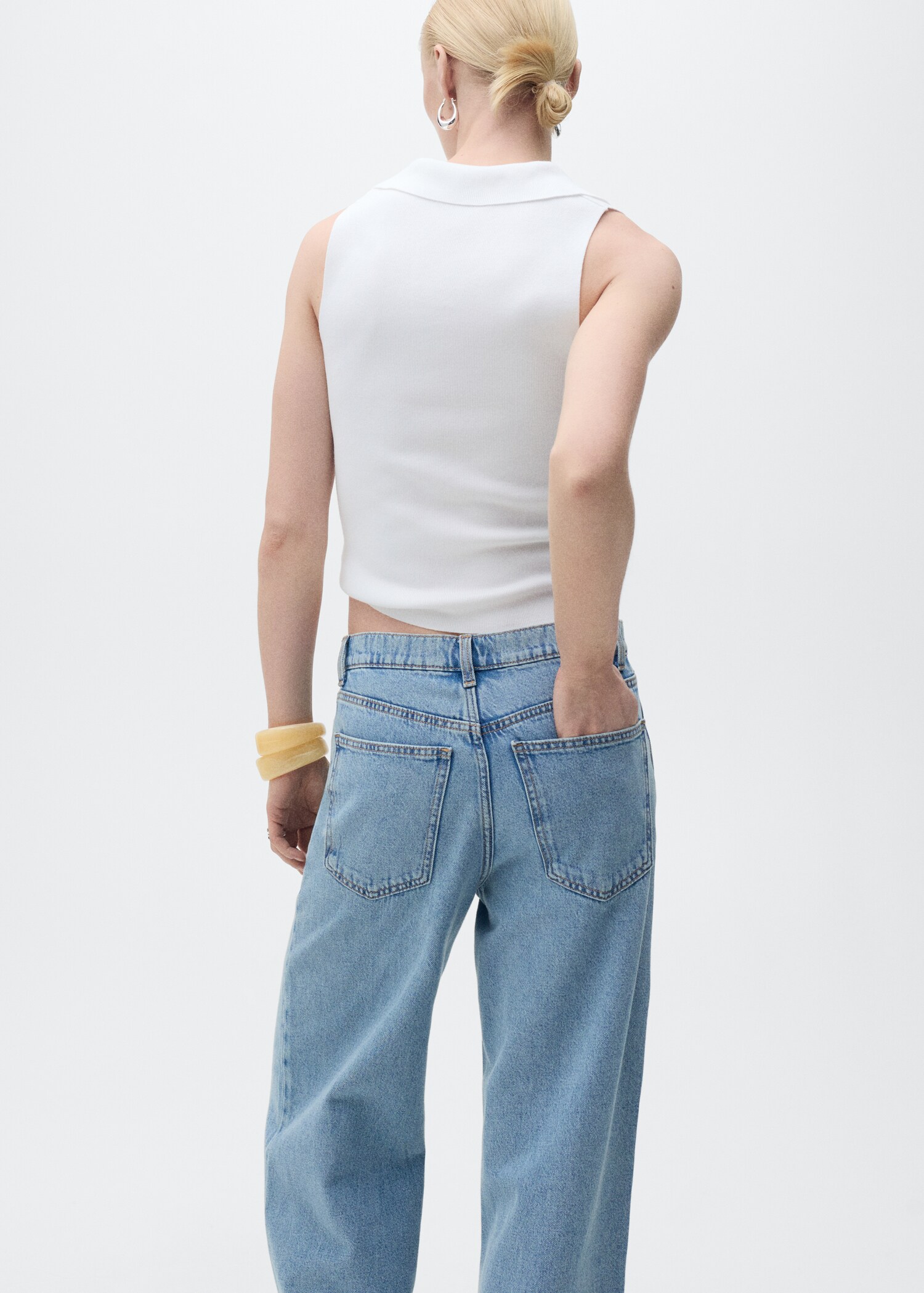 Polo-neck knitted top - Reverse of the article