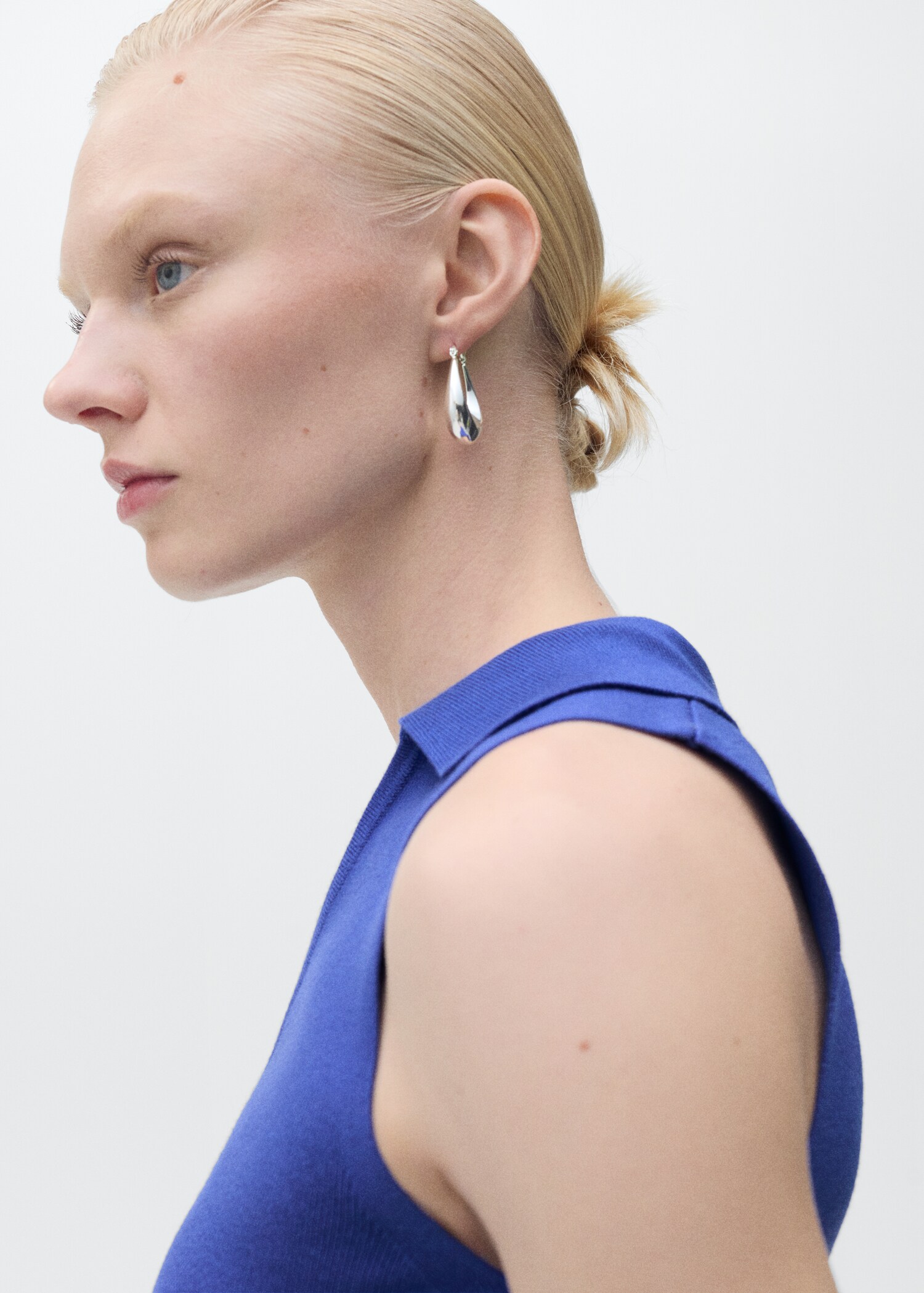 Polo-neck knitted top - Details of the article 1