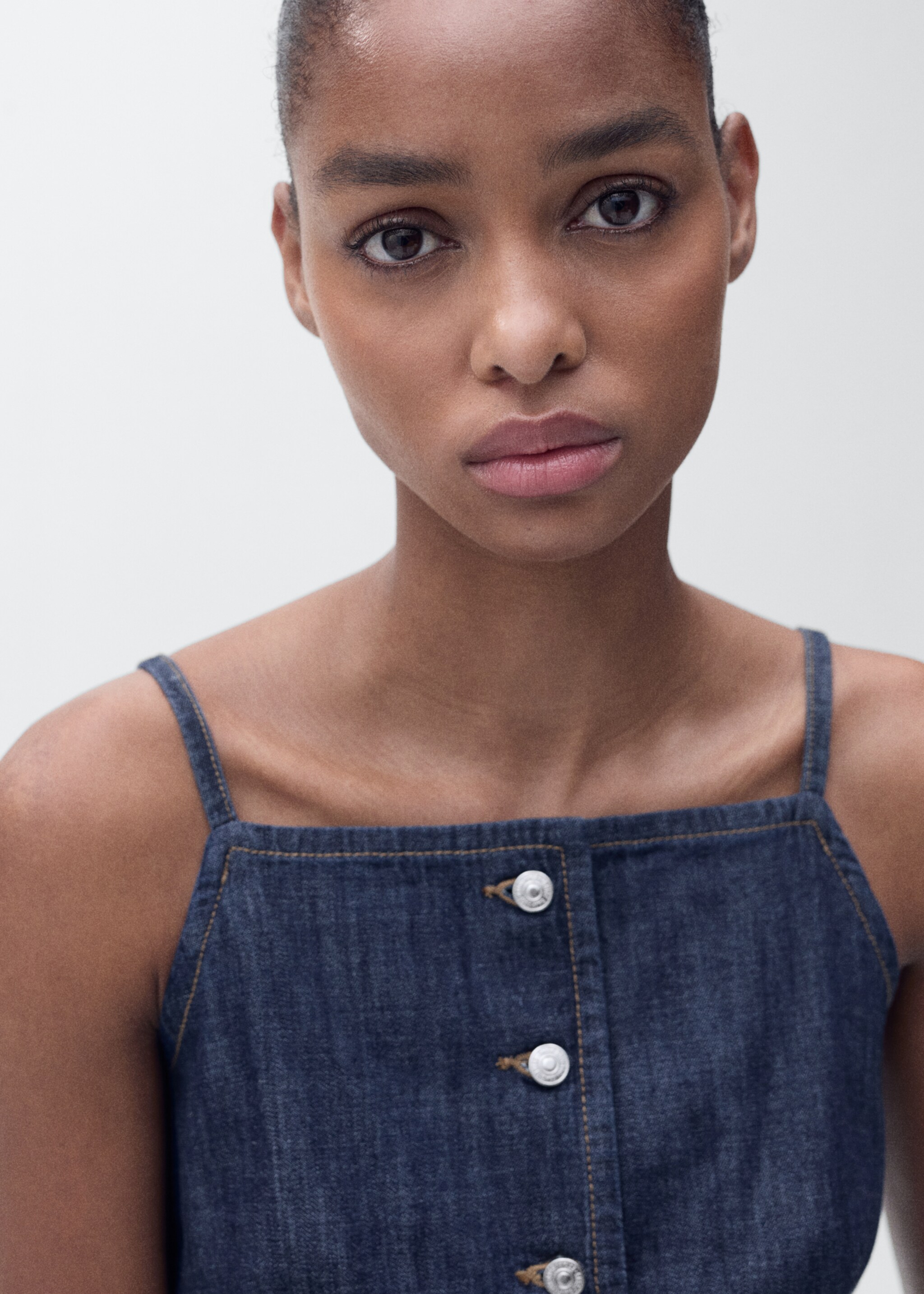 Buttoned denim top - Details of the article 1, Open Blue. Ref: 87077182-00.