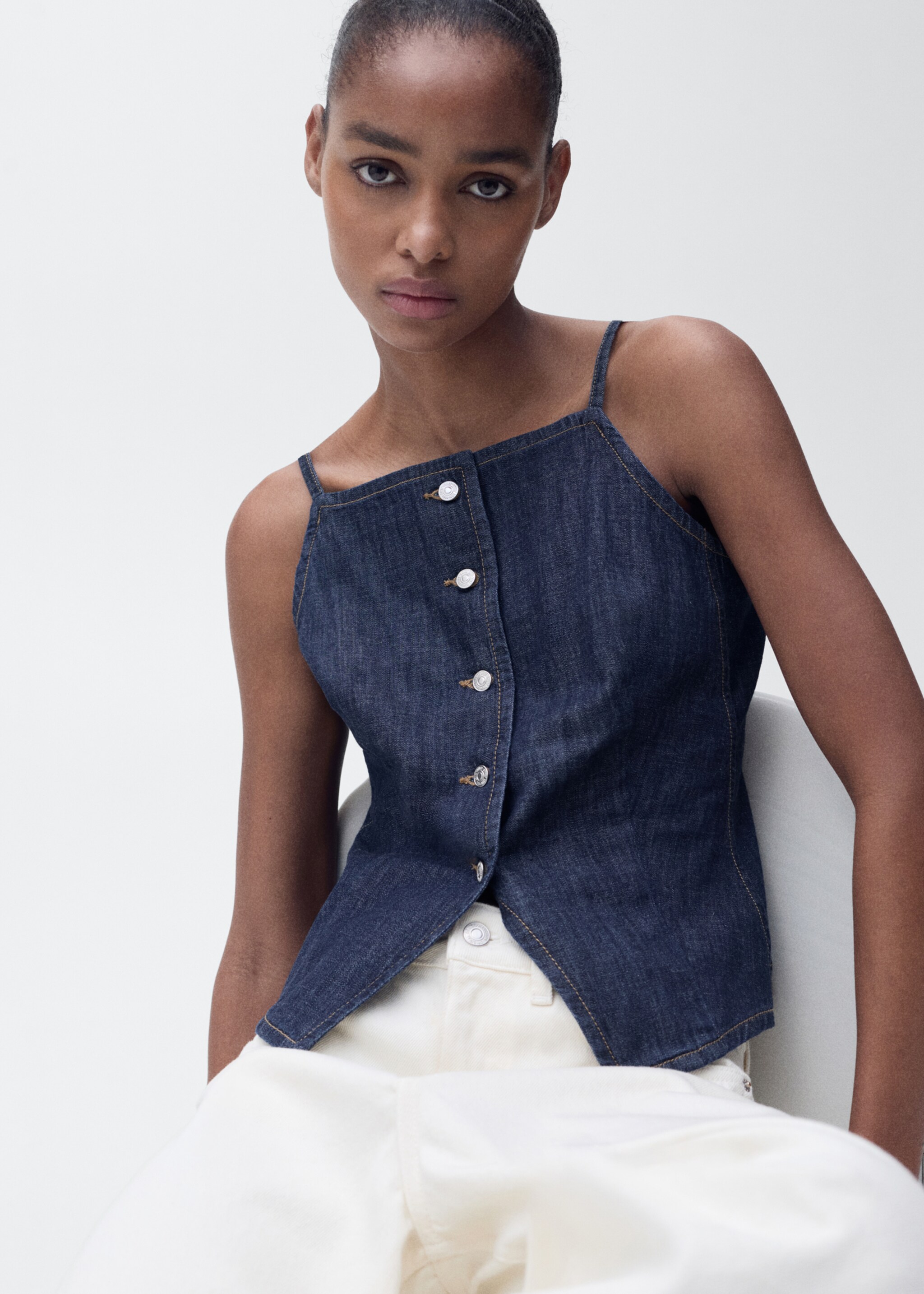 Buttoned denim top - Details of the article 2, Open Blue. Ref: 87077182-00.