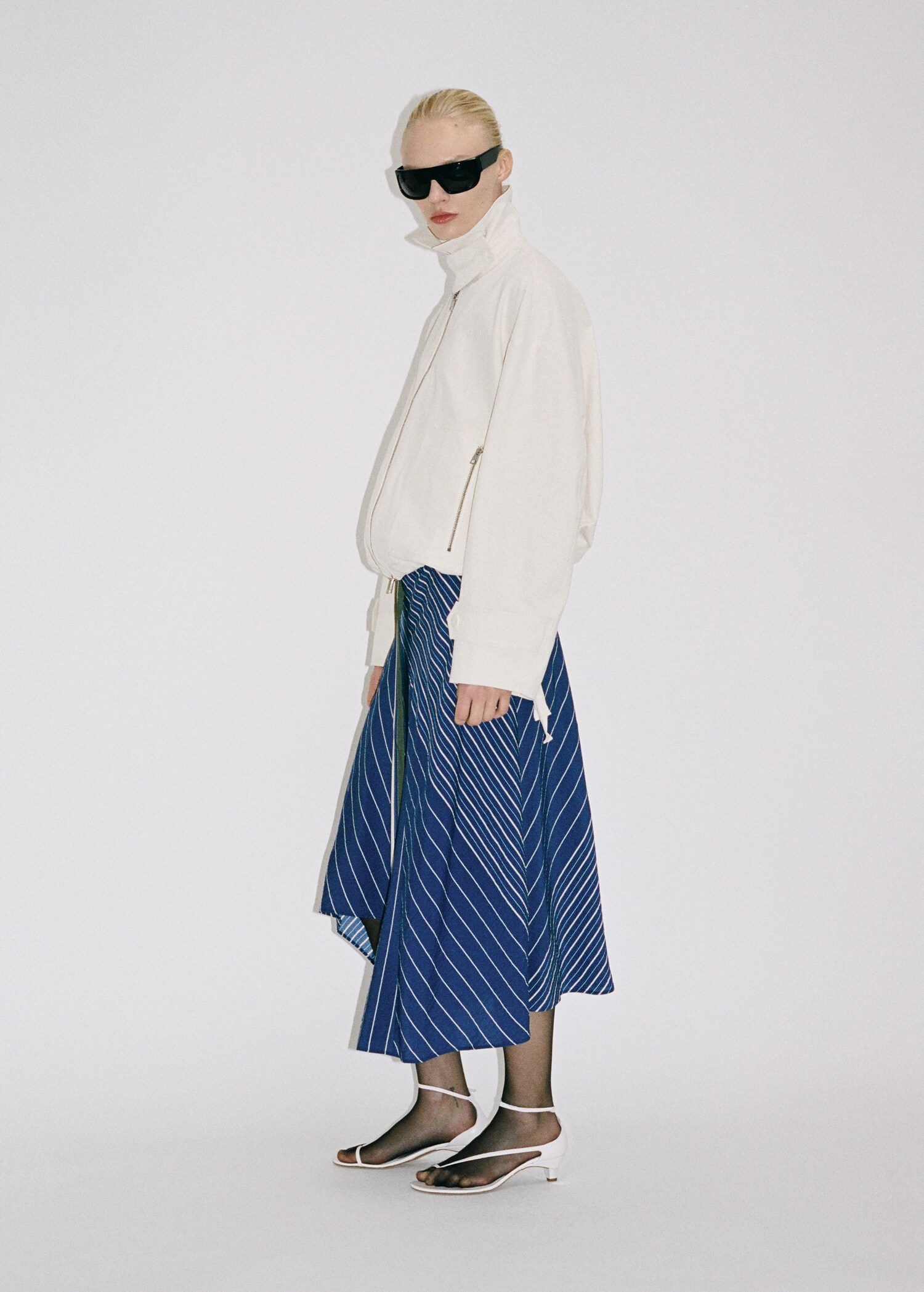 Striped midi-skirt with belt - Details of the article 7