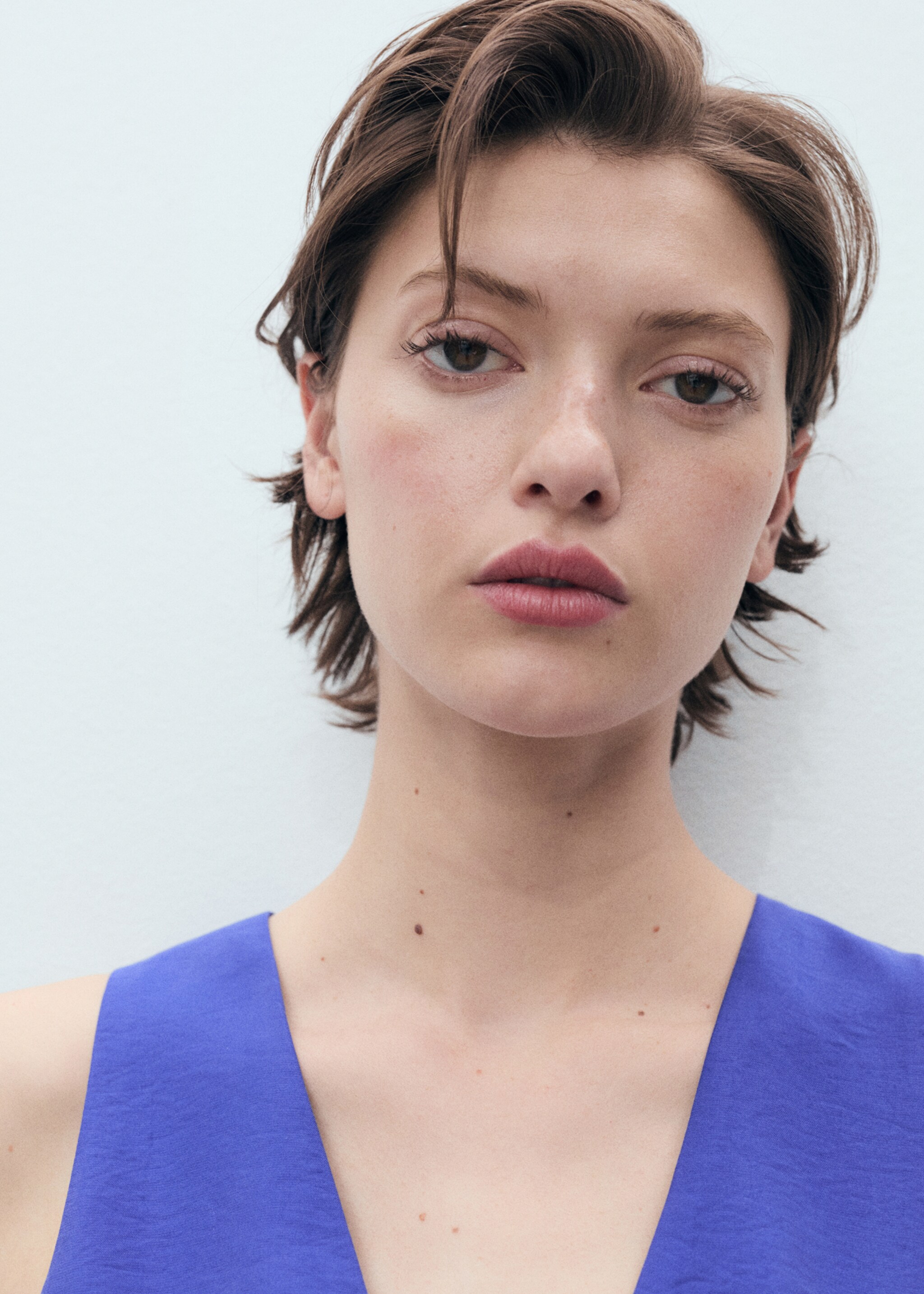 Modal V-neck top - Details of the article 1, Blue. Ref: 87077194-00.