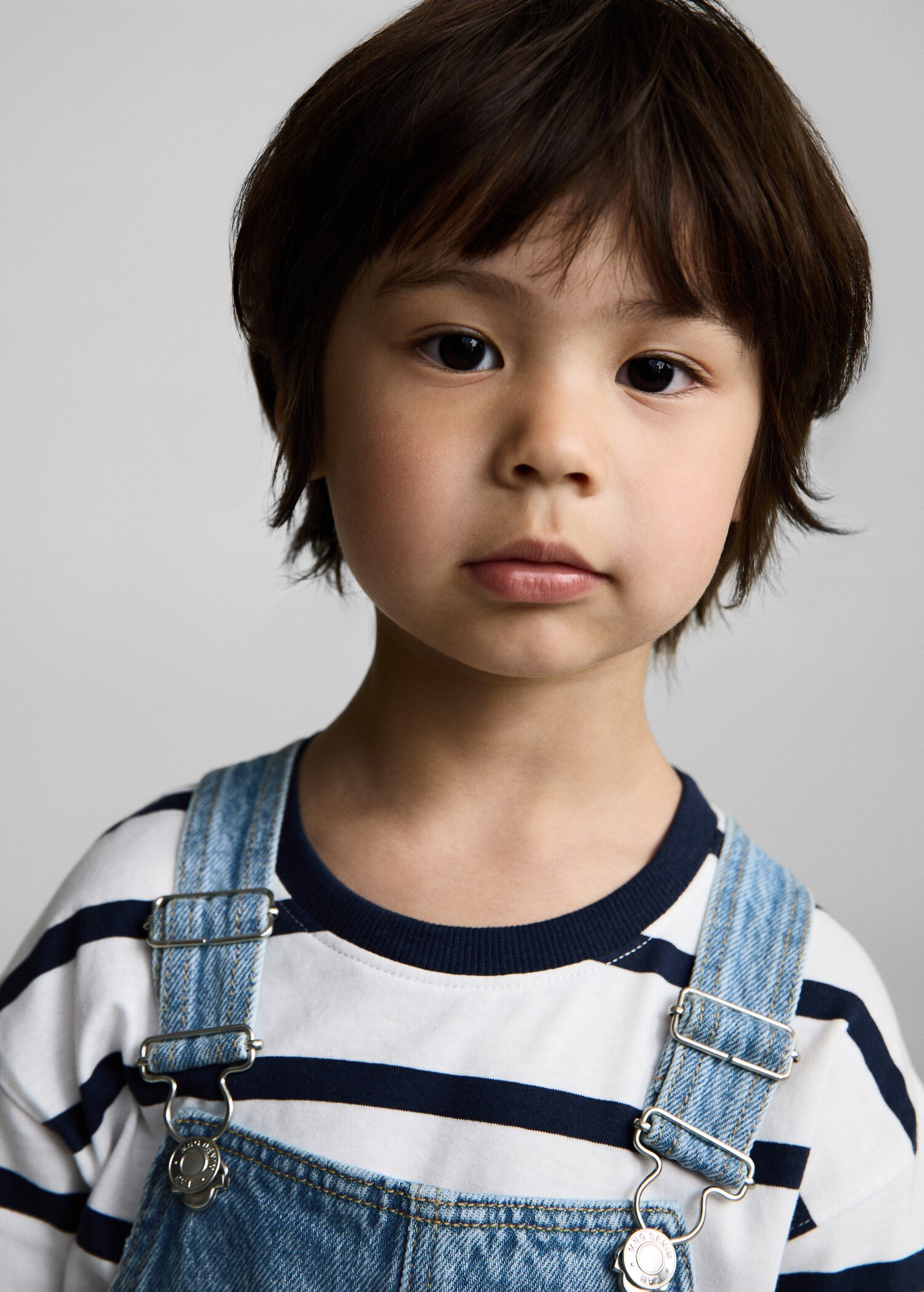 Kurze Denim-Latzhose - Detail des Artikels 1