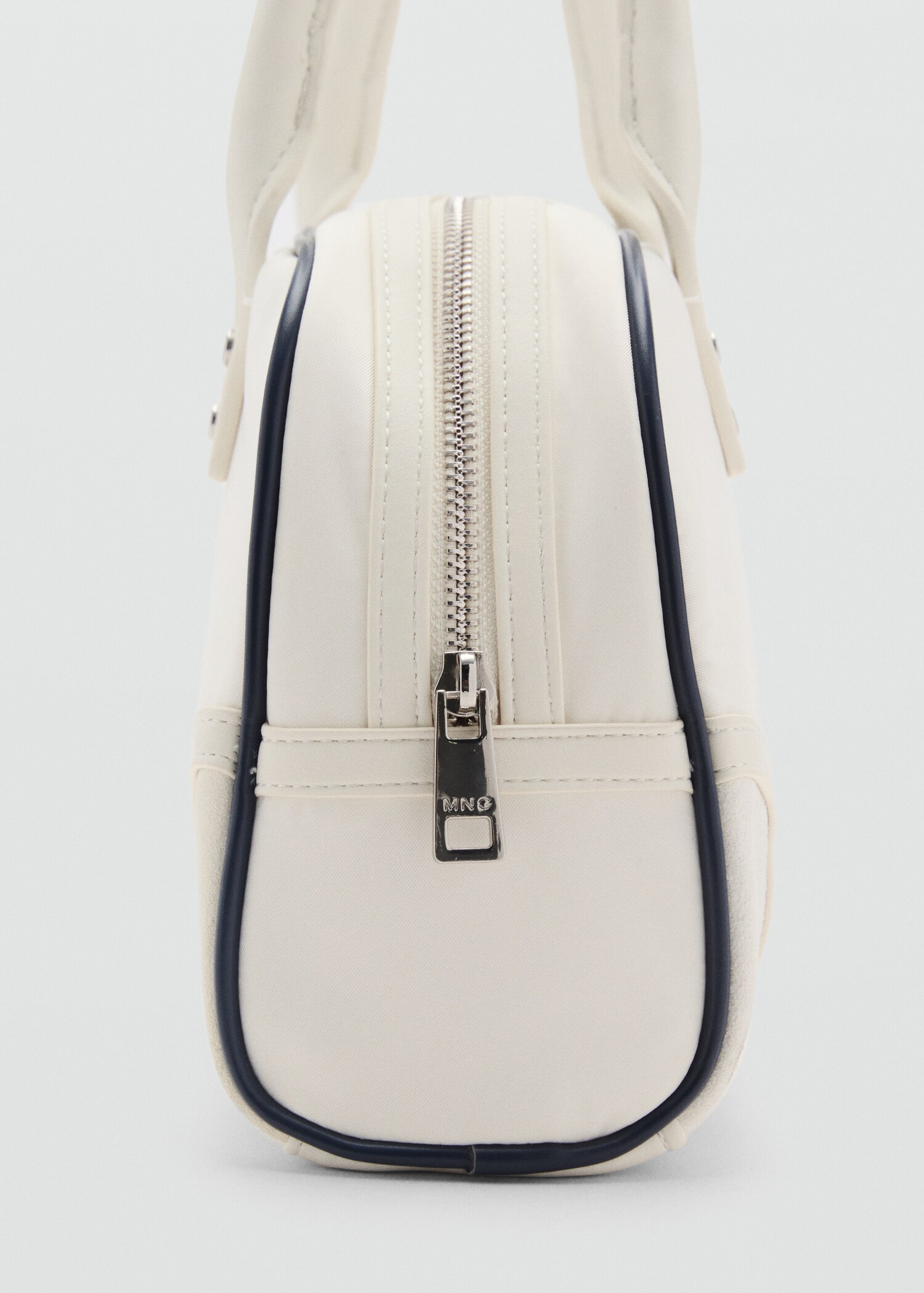 Shoulder bag with printed message - Details of the article 3