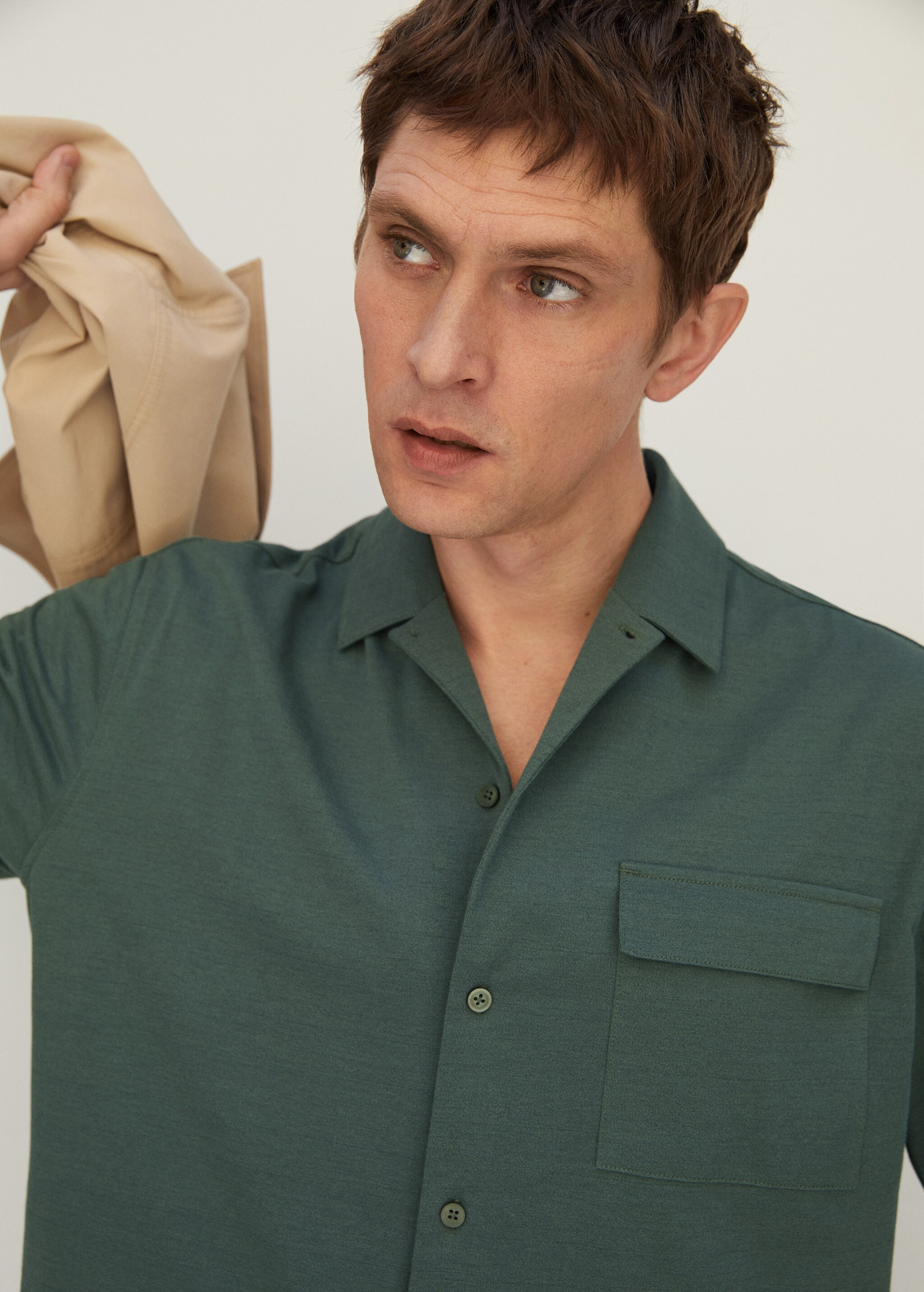 Camisa regular fit algodón bolsillo - Detalle del artículo 1