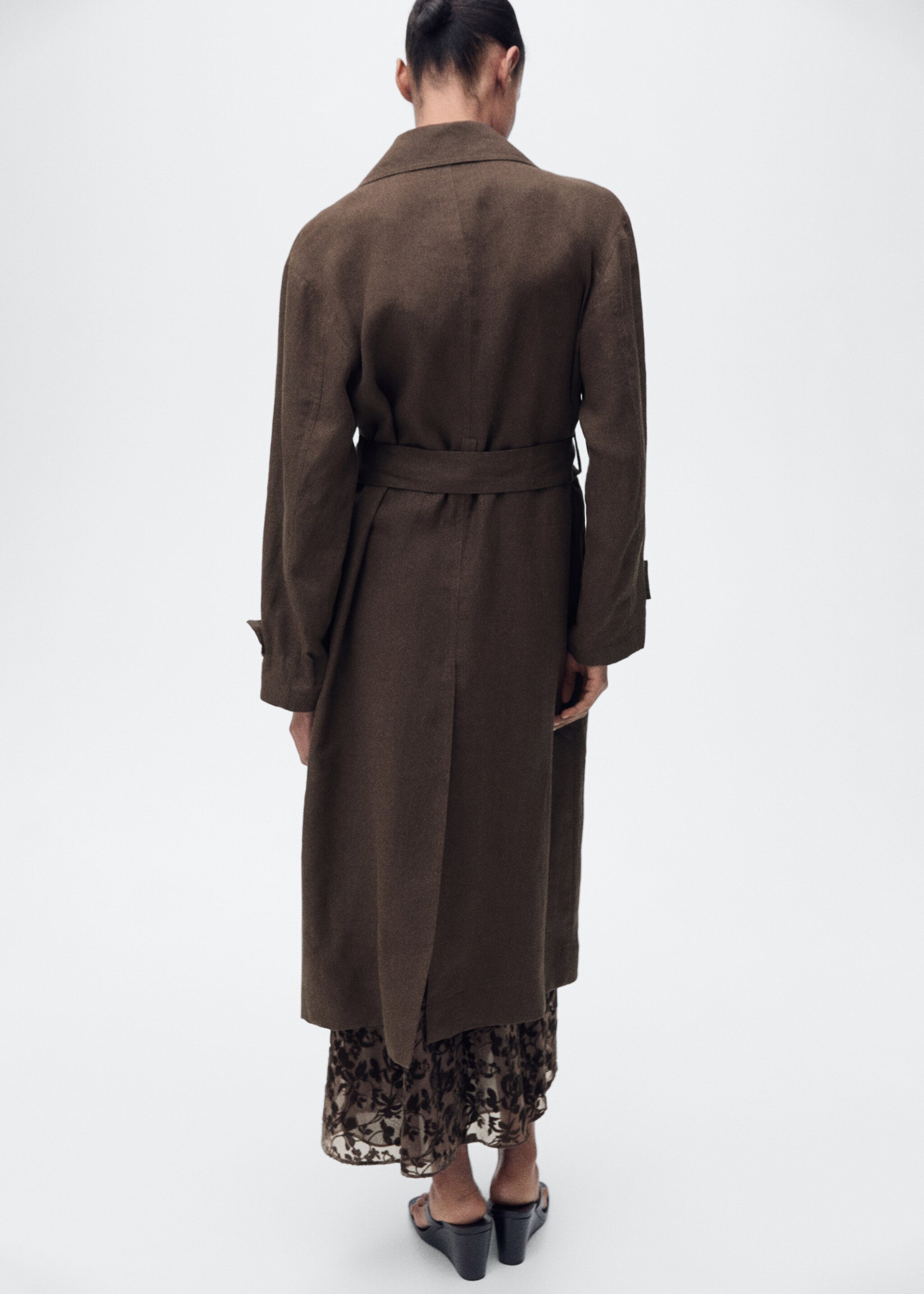 Double breasted linen trench - Reverse of the article, Brown. Ref: 87077888-00.