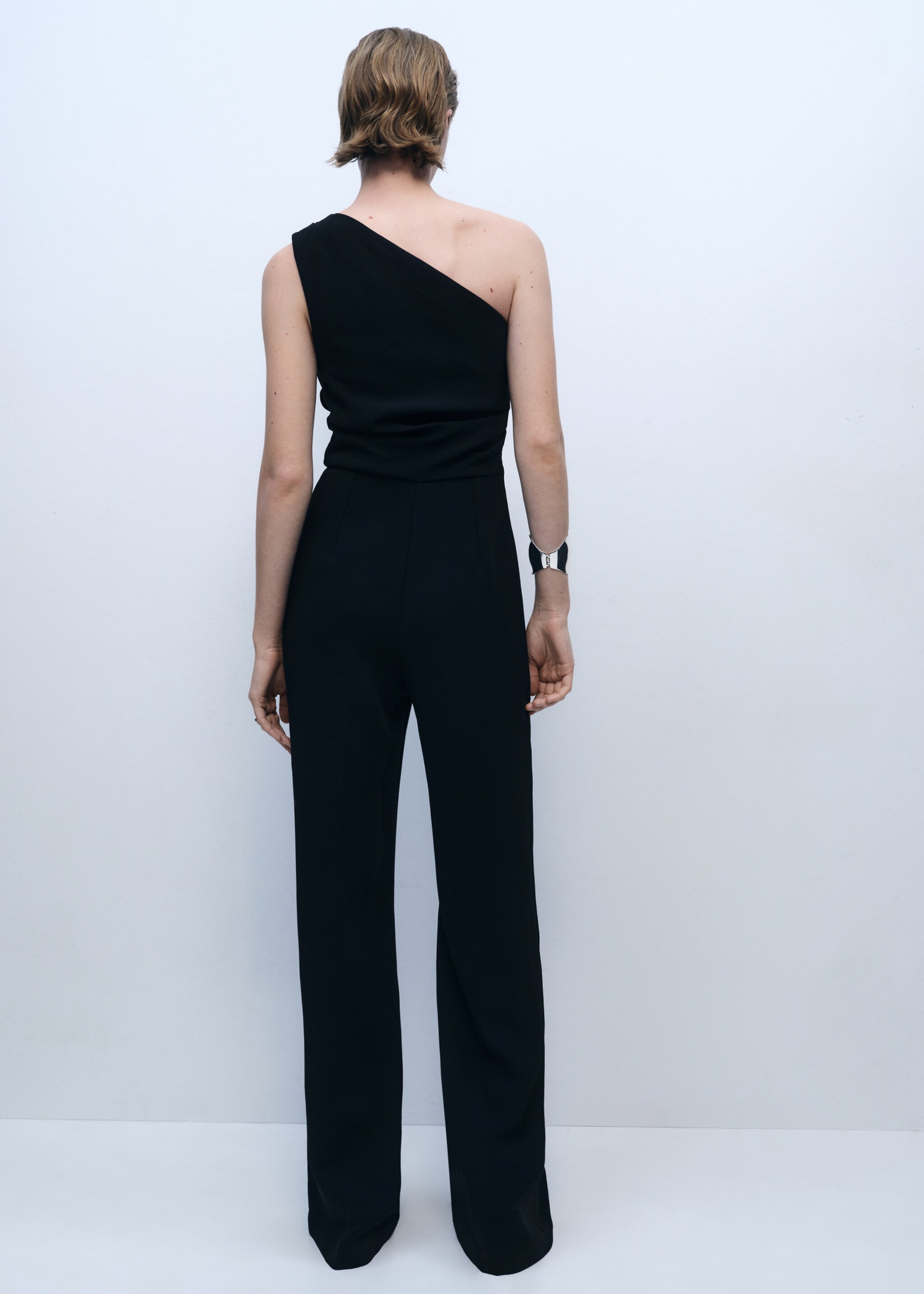 Asymmetrischer Jumpsuit mit drapiertem Detail - Rückseite des Artikels, Schwarz. Ref: 87077891-00.