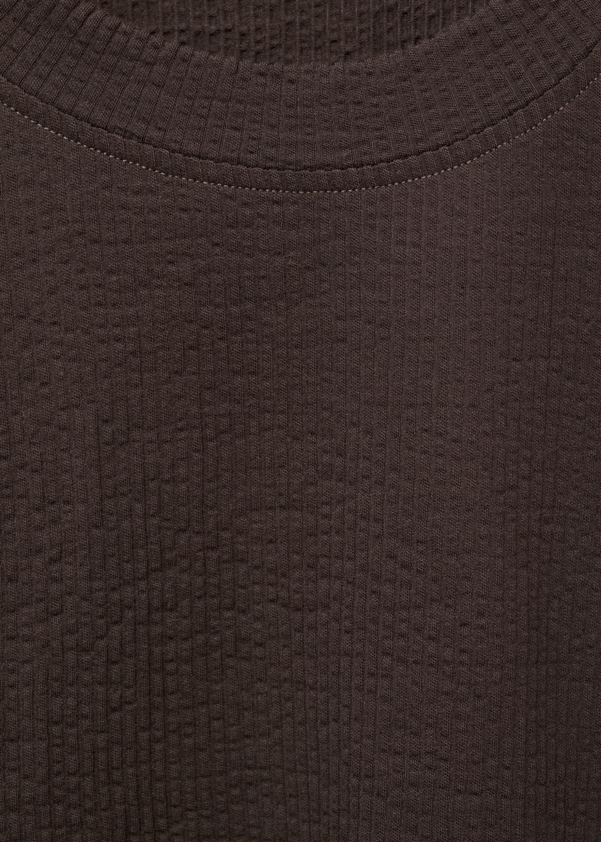 Cotton seersucker t-shirt - Details of the article 8, Chocolate. Ref: 87077894-00.