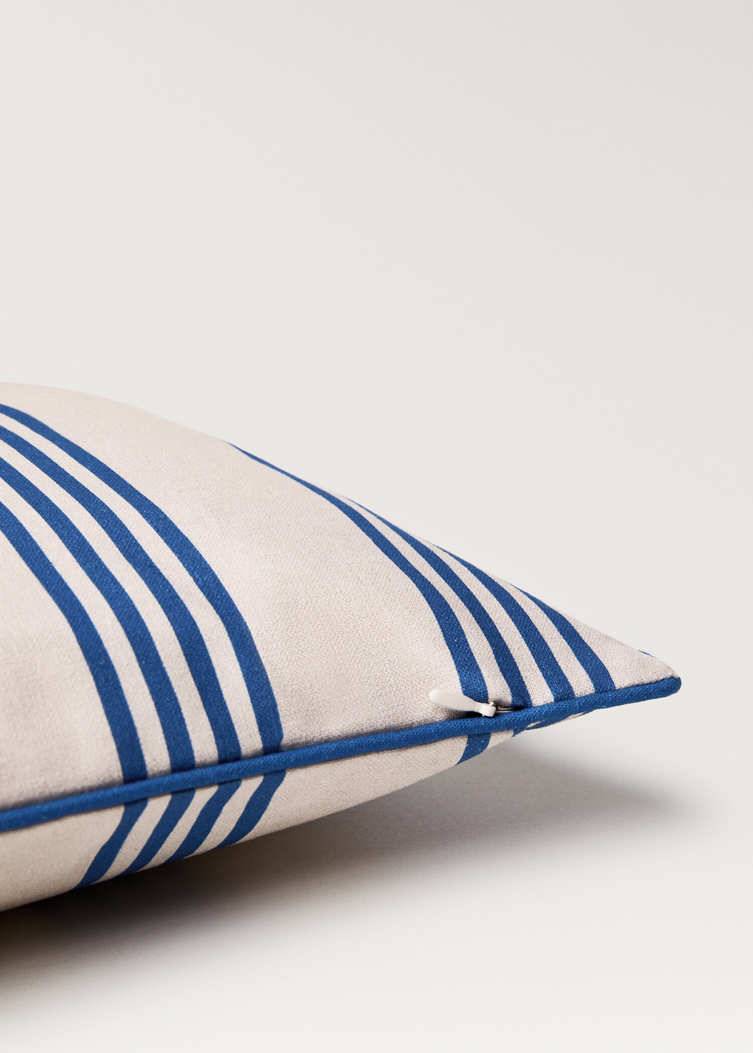 Voděodolný pruhovaný povlak na polštářek 45x45 cm - Detail zboží 1