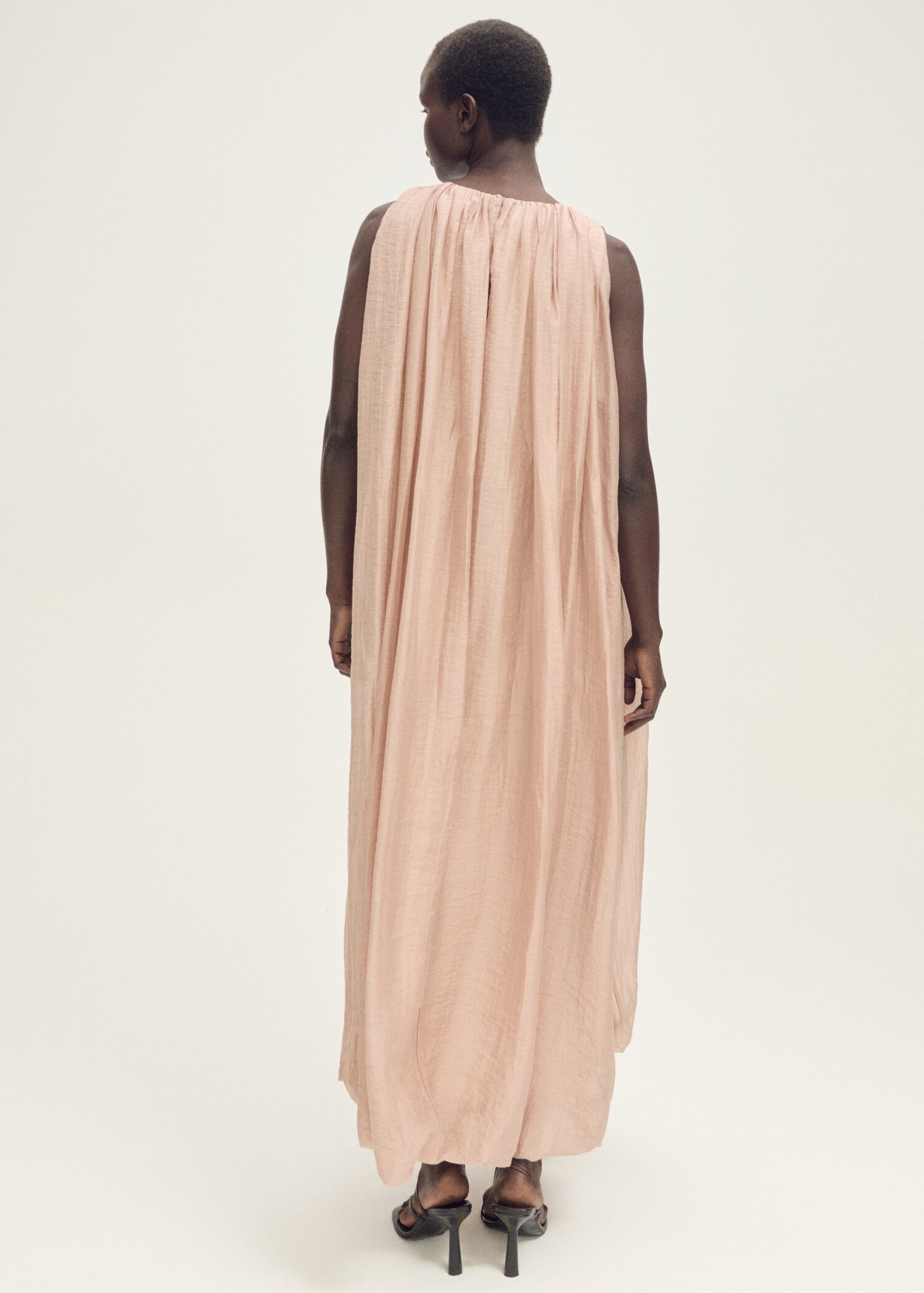 Vestido fruncido bajo abullonado - Reverso del artículo