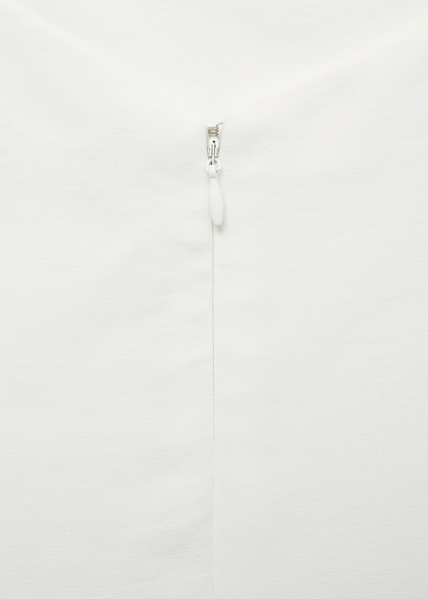 Long jumpsuit with asymmetrical neck - Details of the article 0