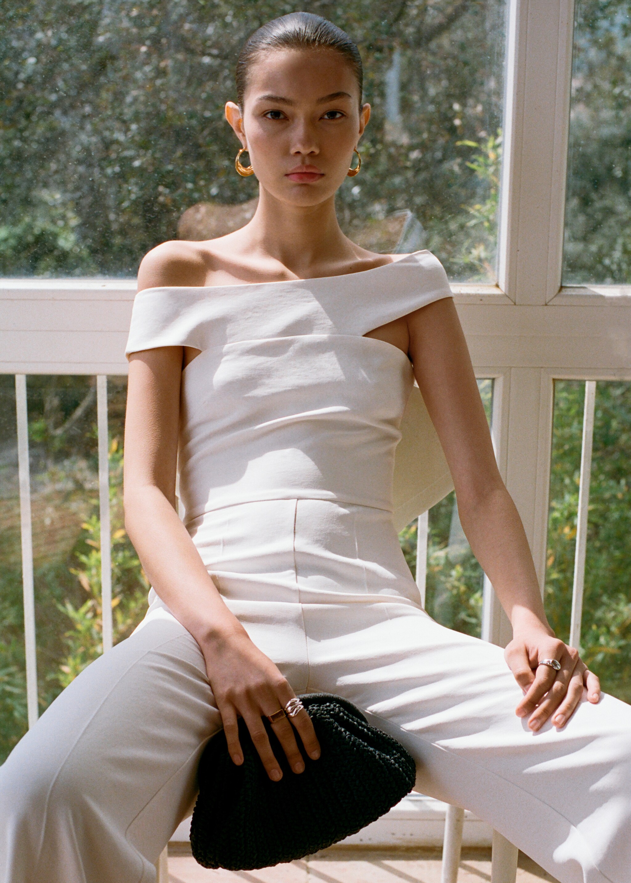 Long jumpsuit with asymmetrical neck - Details of the article 6, Off White. Ref: 87078646-00.