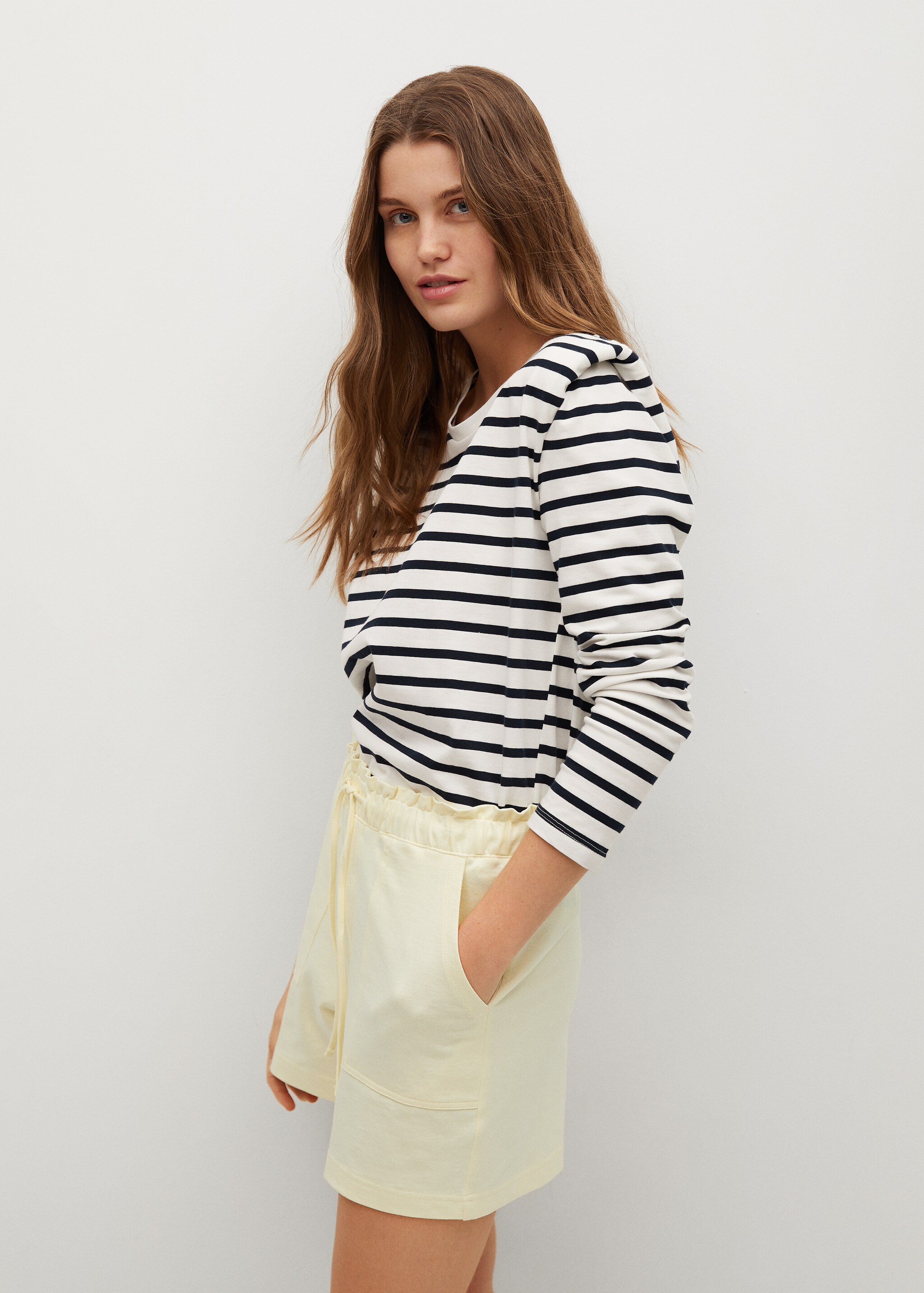 Pockets cotton shorts - Details of the article 2