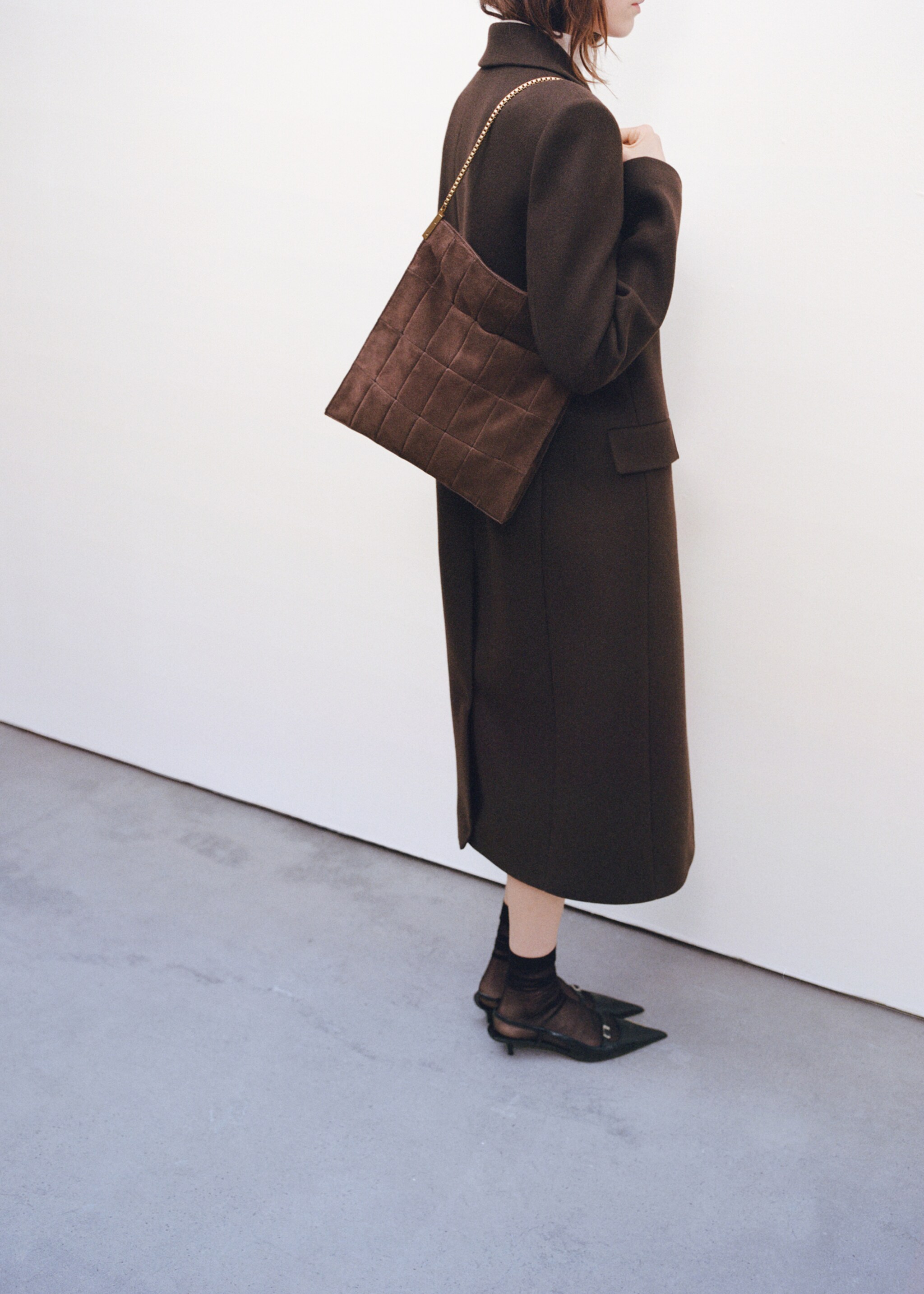 Sac croûte de cuir chaîne - Détail de l'article 9, Chocolat. Ref: 87080414-00.