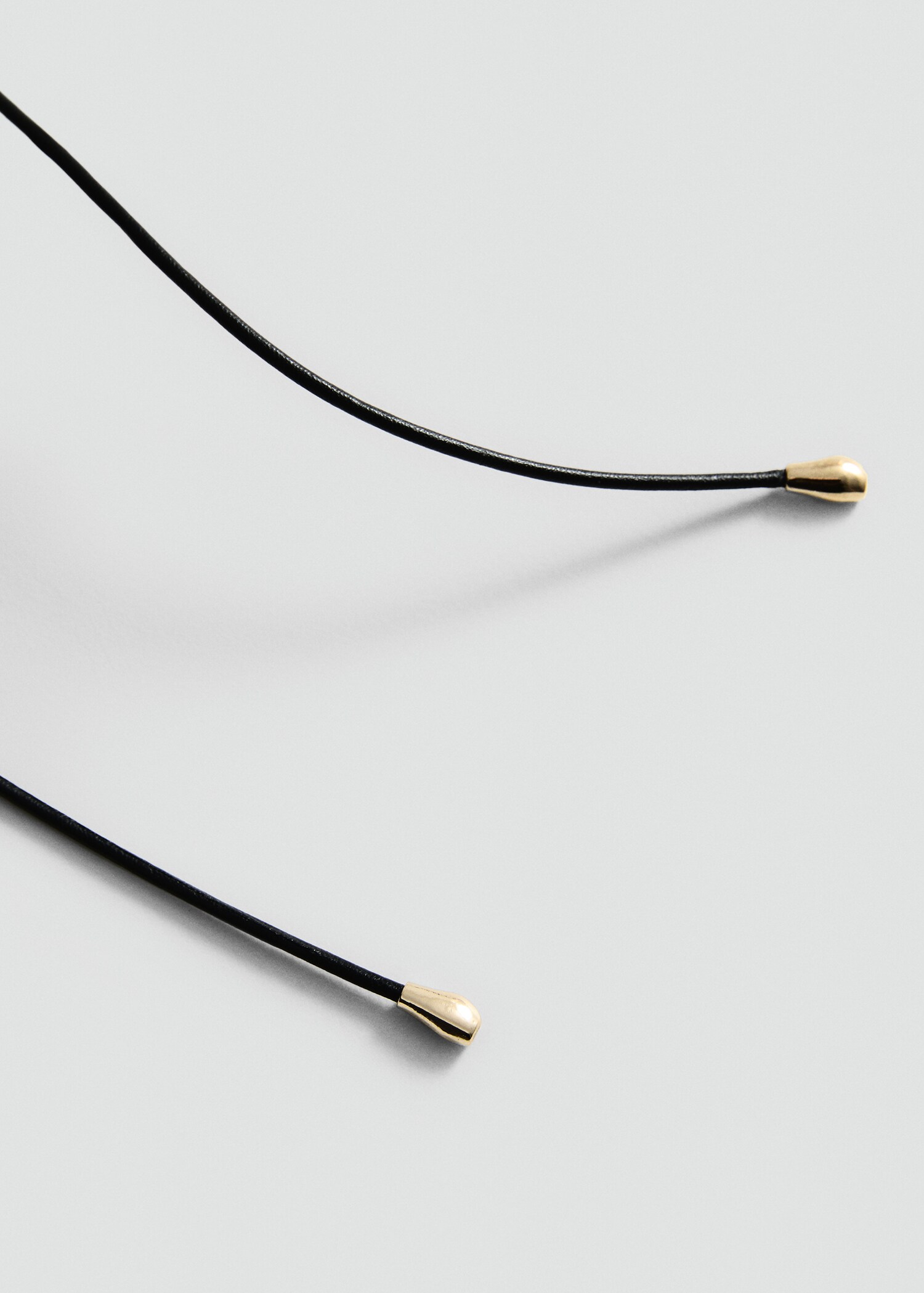 Choker cord with feather detail - Details of the article 1