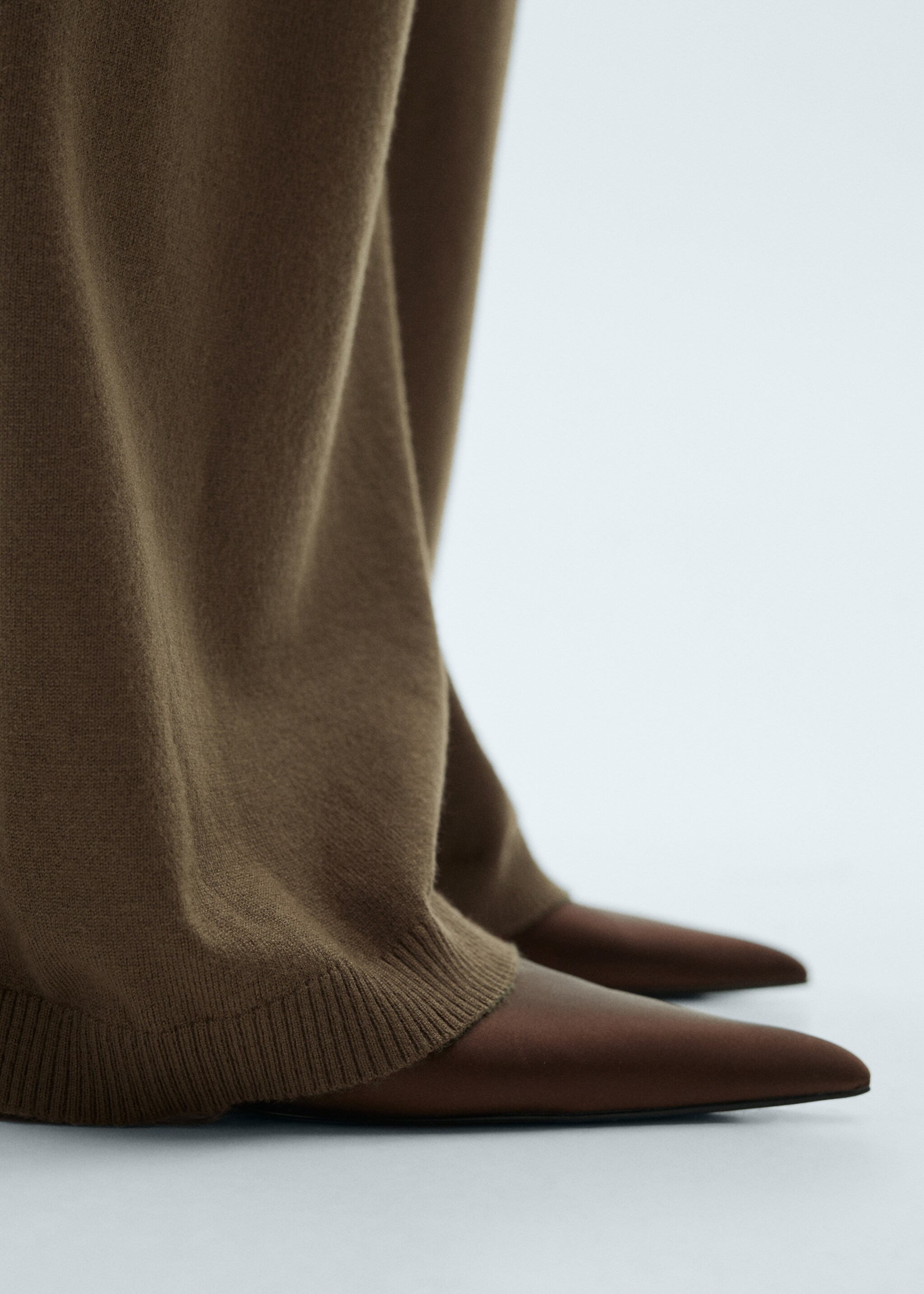 Fine-knit wide-leg trousers - Details of the article 4, Khaki. Ref: 87080425-00.