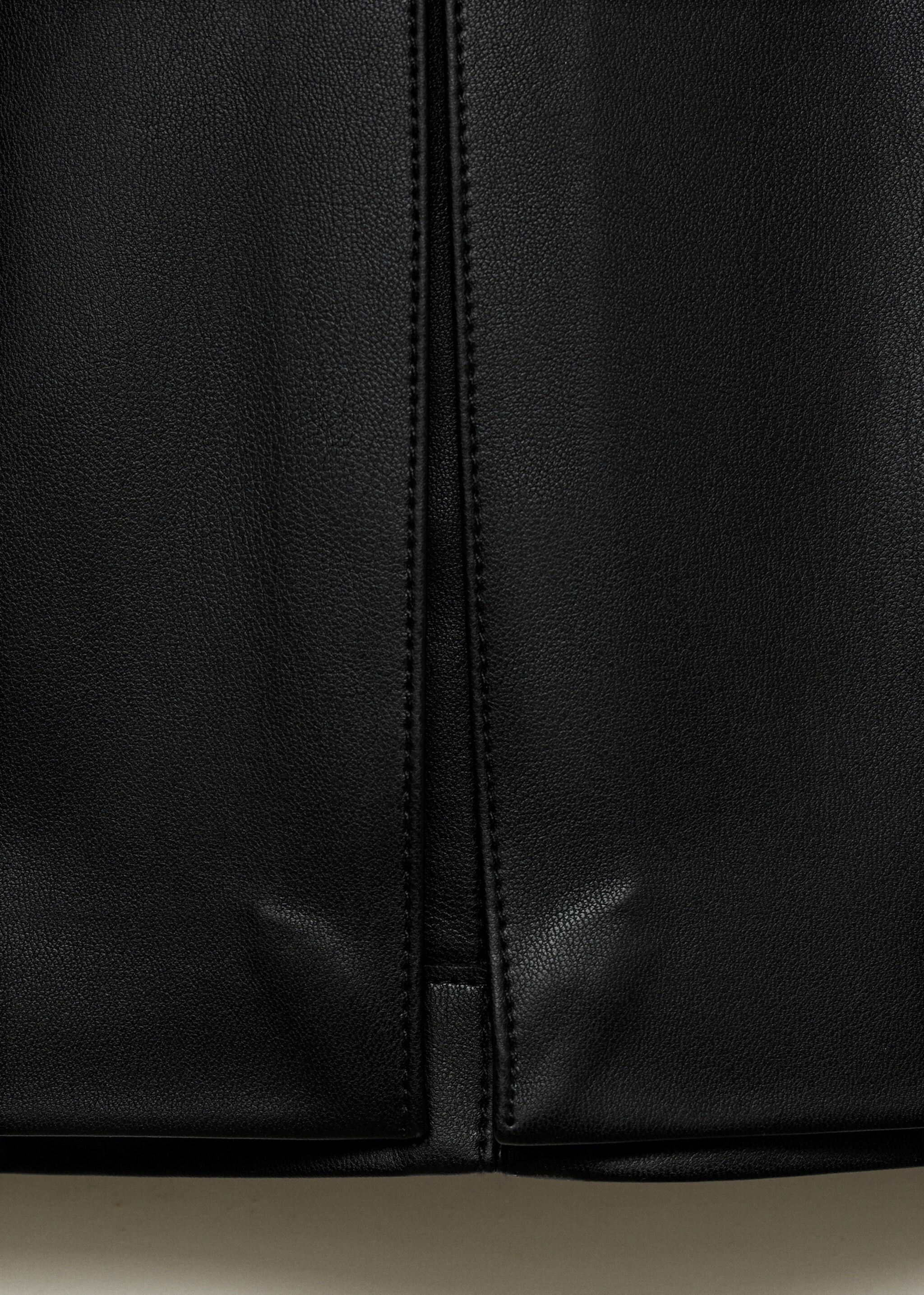 Faux-leather pencil skirt - Details of the article 8, Black. Ref: 87080433-00.