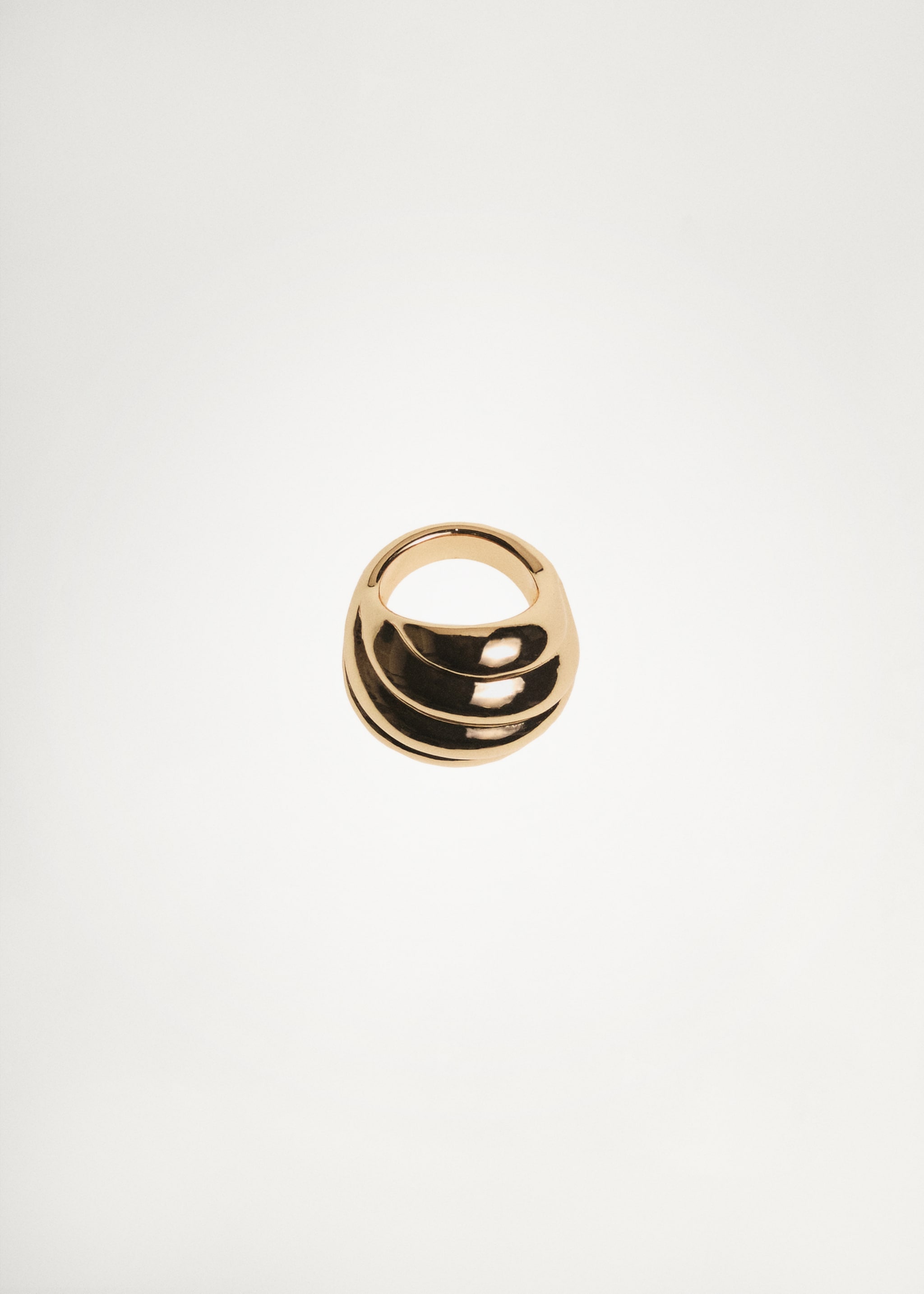 Bague texture relief - Détail de l'article 6, Or. Ref: 87080438-00.
