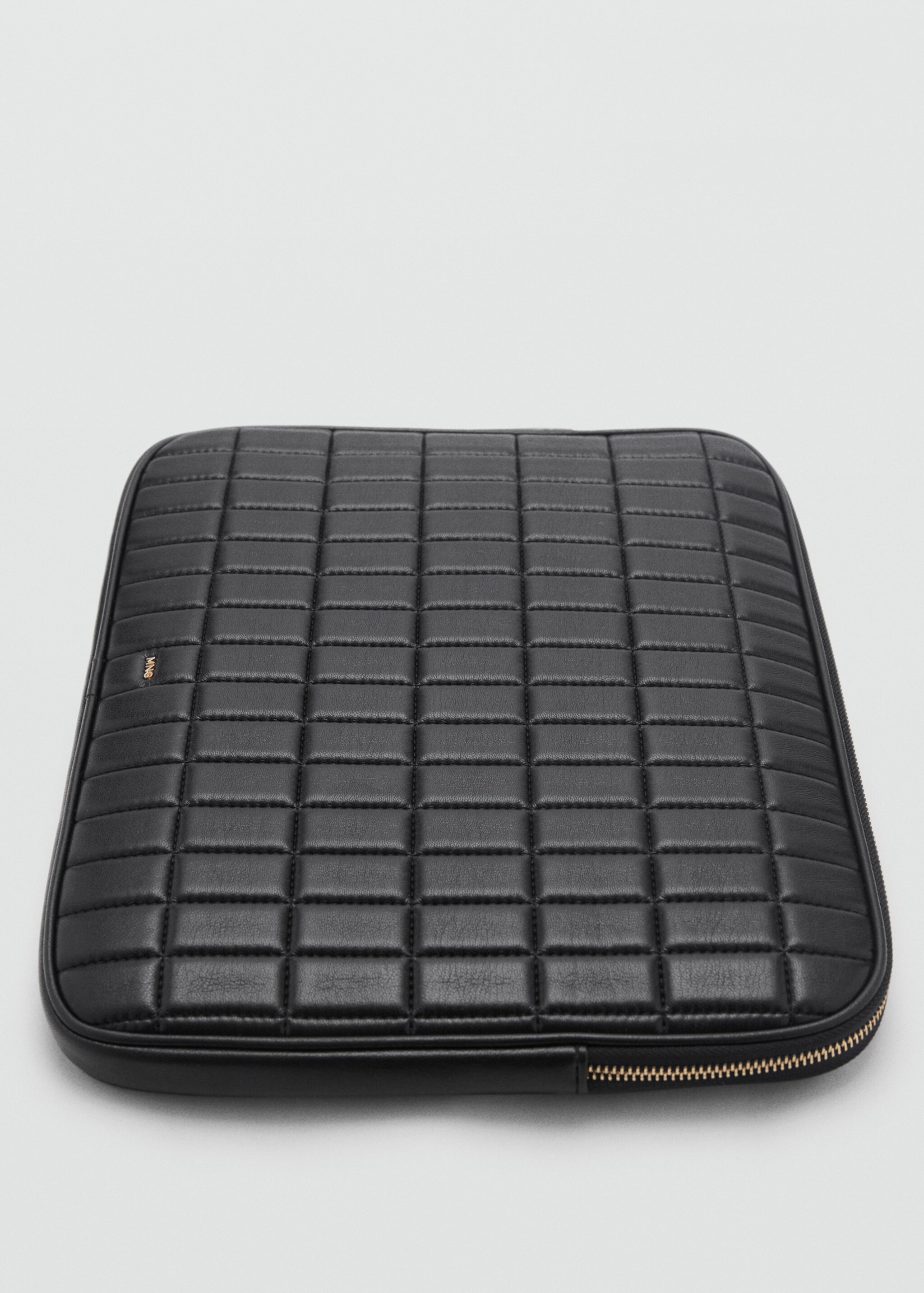Padded laptop case - Medium plane, Black. Ref: 87080441-00.