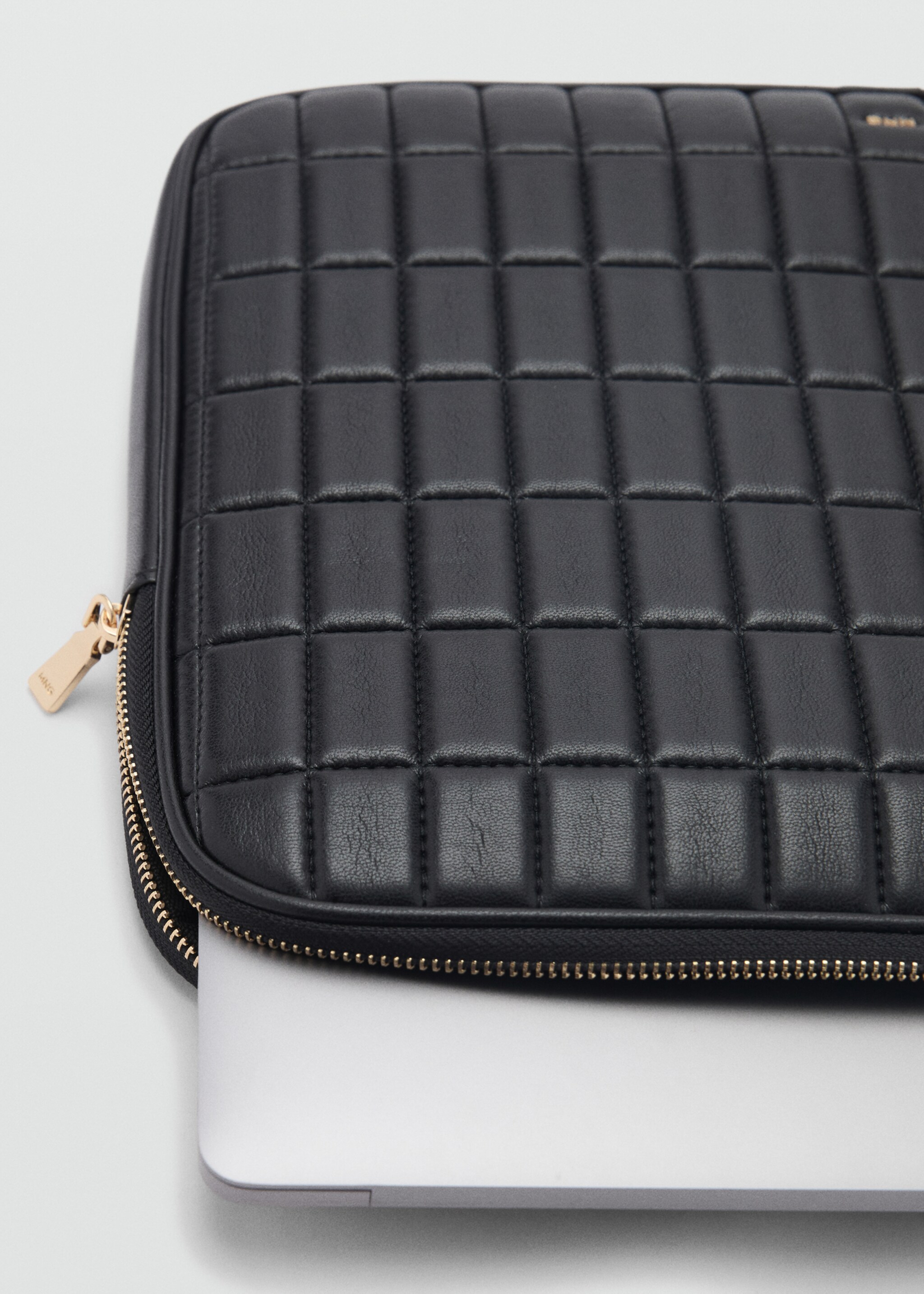 Padded laptop case - Details of the article 2, Black. Ref: 87080441-00.