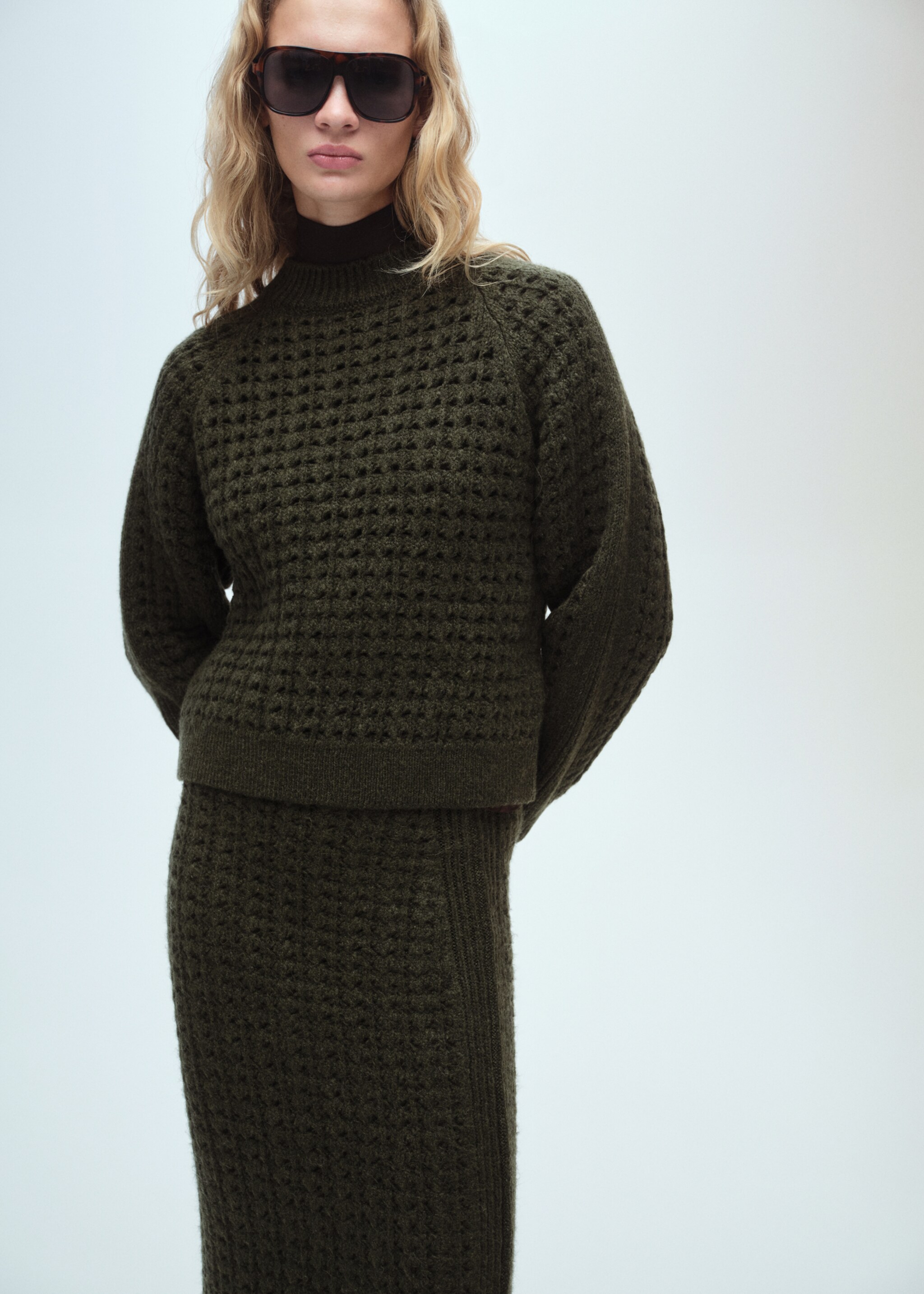 Openwork knitted skirt - Details of the article 1, Khaki. Ref: 87080452-00.