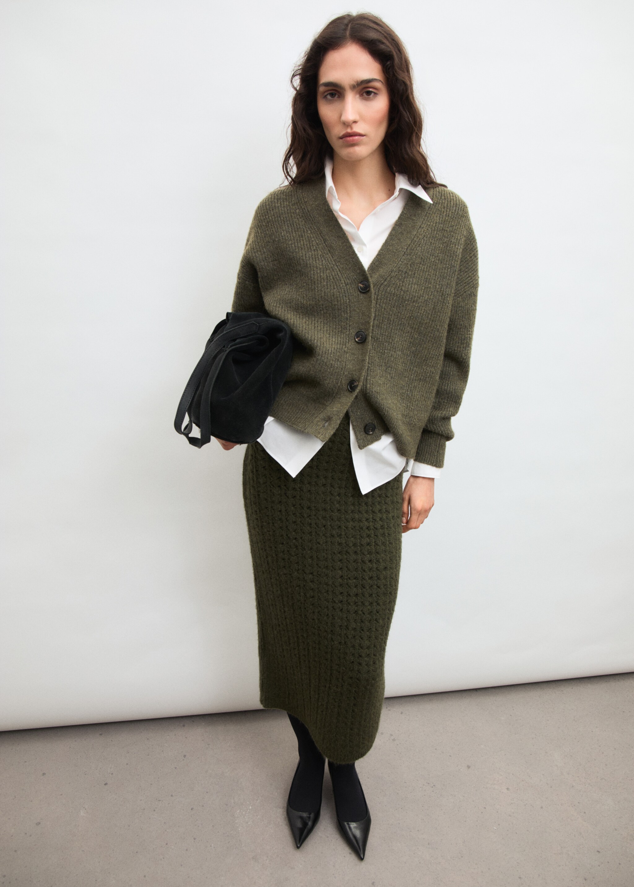 Openwork knitted skirt - Details of the article 6, Khaki. Ref: 87080452-00.