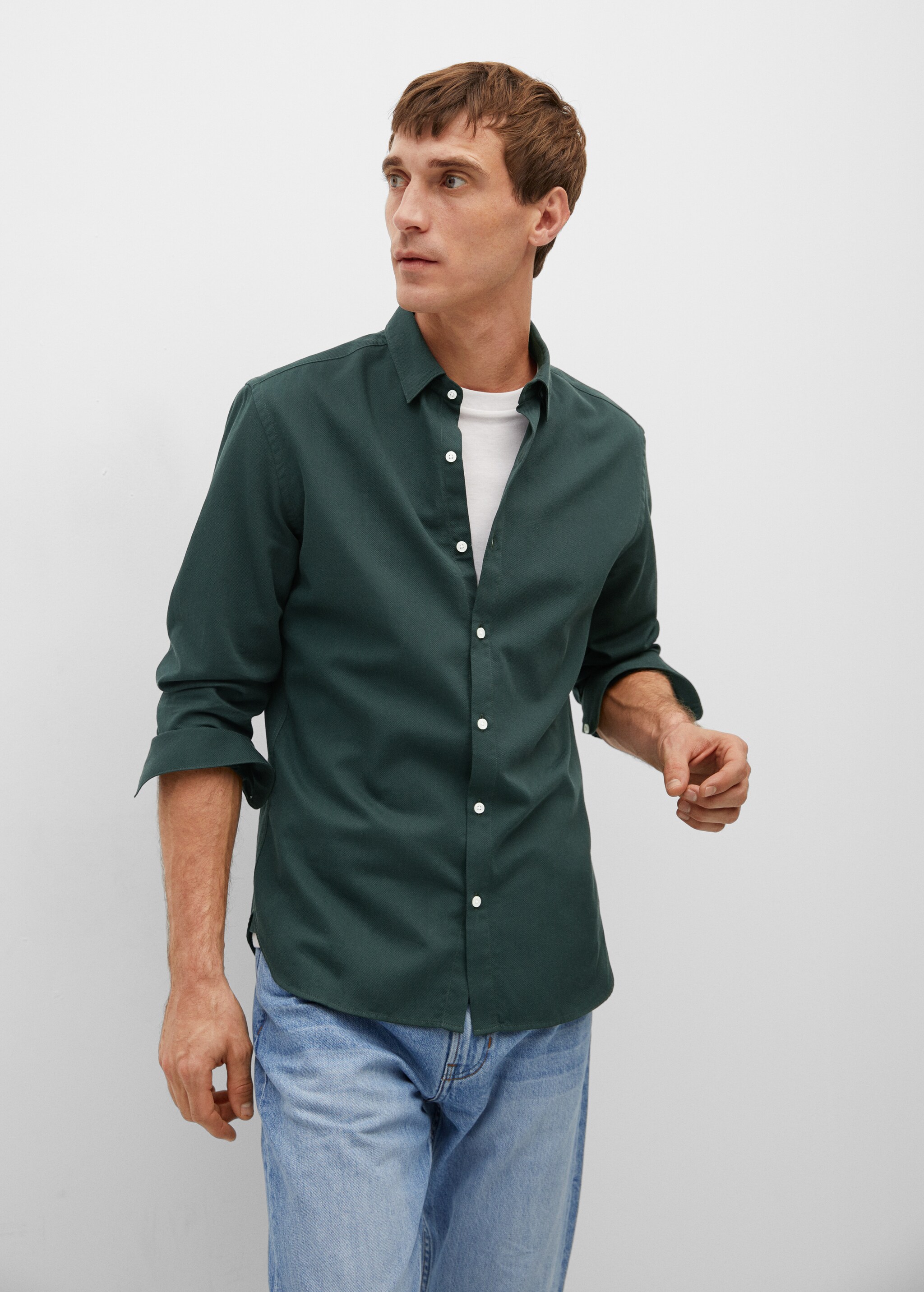 Bavlněná košile slim fit se strukturou - Náhled ve středové rovině