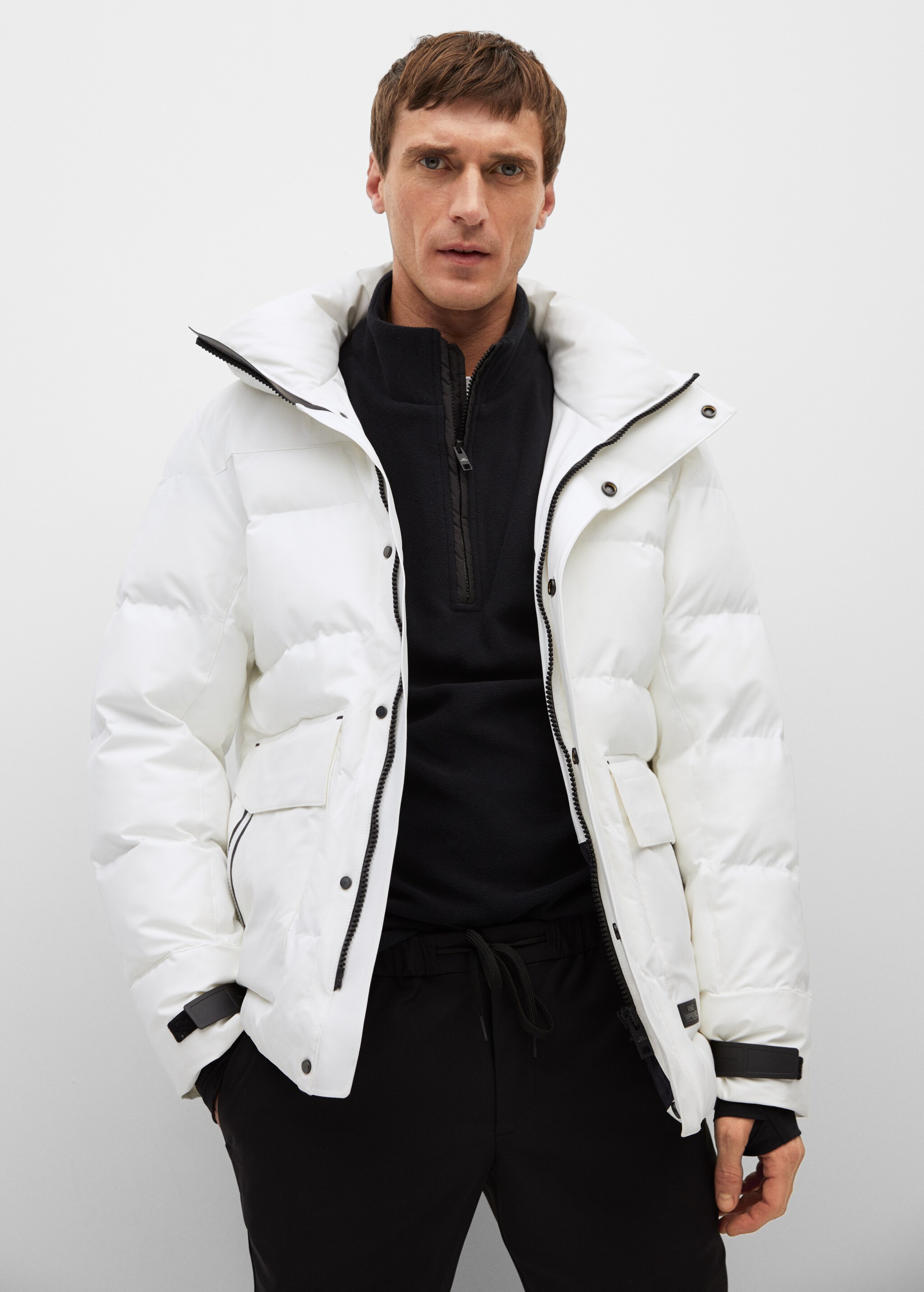 Anorak acolchado tejido técnico - Plano medio